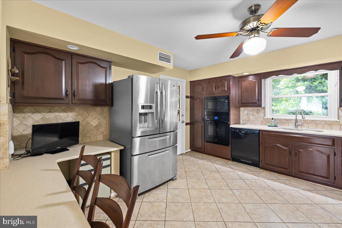 331 RIDGE AVE, WINCHESTER, Virginia 22601, 4 Bedrooms Bedrooms, ,3 BathroomsBathrooms,Residential,For sale,331 RIDGE AVE,VAWI2007374 MLS # VAWI2007374