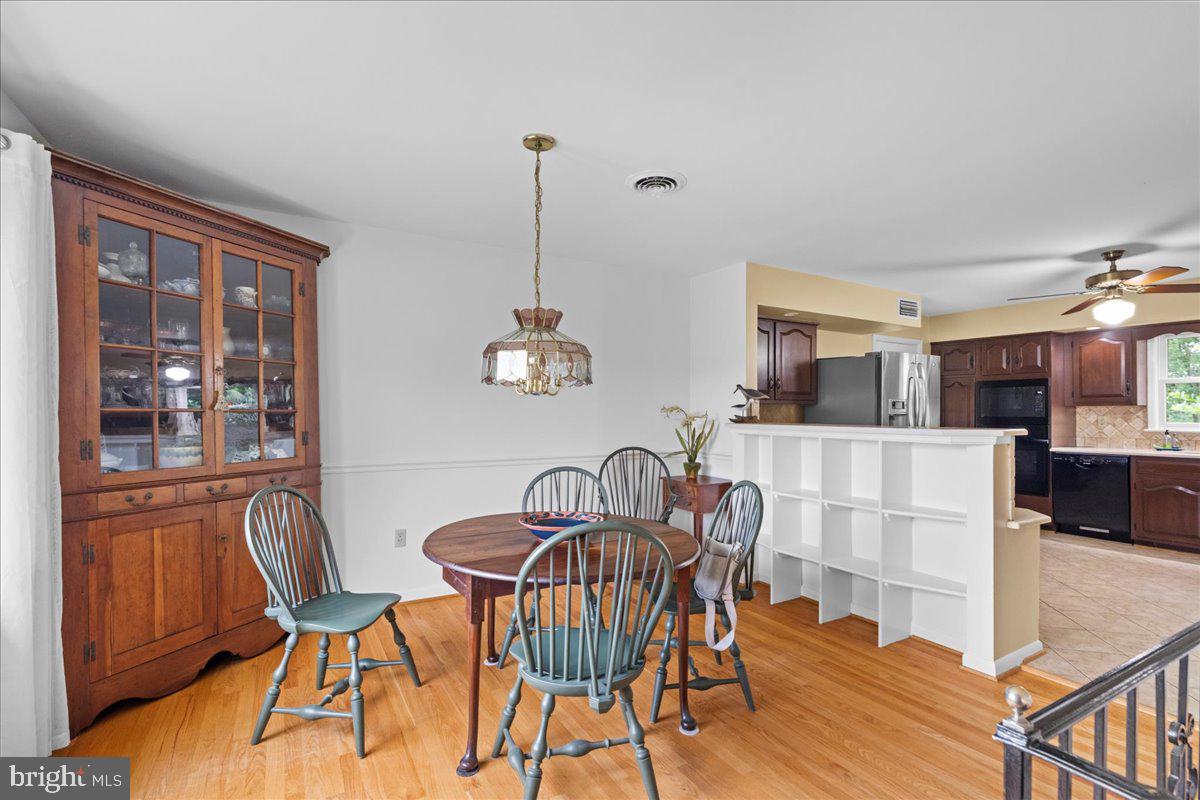 331 RIDGE AVE, WINCHESTER, Virginia 22601, 4 Bedrooms Bedrooms, ,3 BathroomsBathrooms,Residential,For sale,331 RIDGE AVE,VAWI2007374 MLS # VAWI2007374