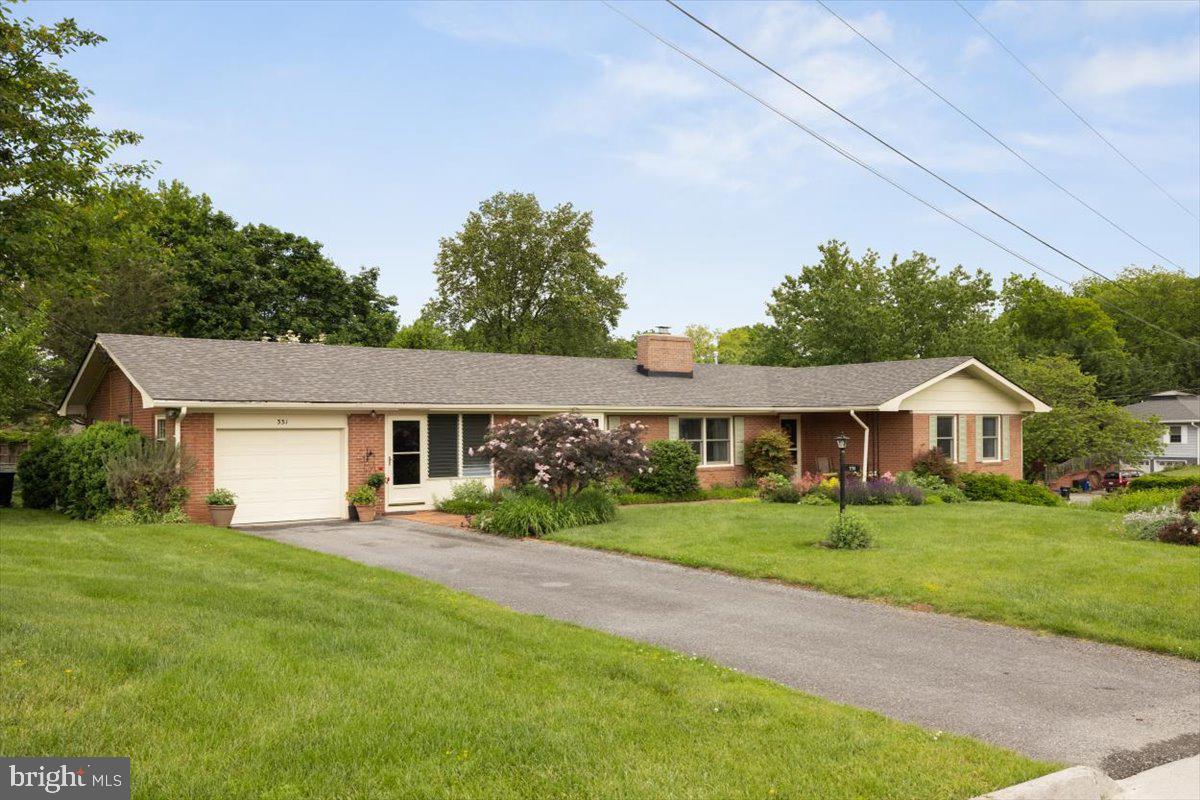 331 RIDGE AVE, WINCHESTER, Virginia 22601, 4 Bedrooms Bedrooms, ,3 BathroomsBathrooms,Residential,For sale,331 RIDGE AVE,VAWI2007374 MLS # VAWI2007374