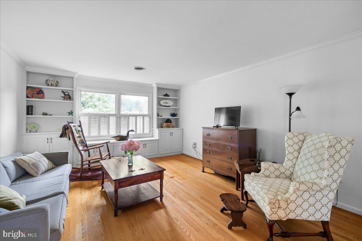331 RIDGE AVE, WINCHESTER, Virginia 22601, 4 Bedrooms Bedrooms, ,3 BathroomsBathrooms,Residential,For sale,331 RIDGE AVE,VAWI2007374 MLS # VAWI2007374