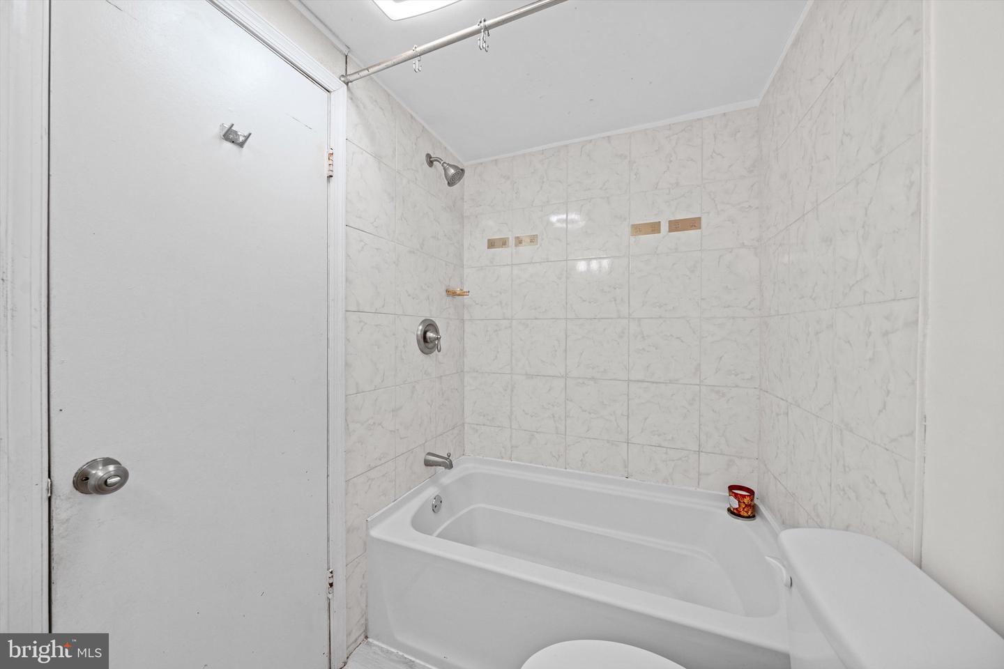 6441 RICHMOND HWY #201, ALEXANDRIA, Virginia 22306, 1 Bedroom Bedrooms, ,1 BathroomBathrooms,Residential,For sale,6441 RICHMOND HWY #201,VAFX2229750 MLS # VAFX2229750