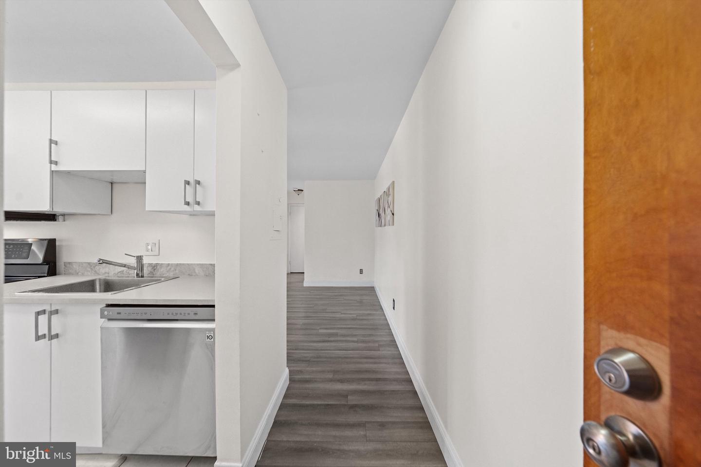 6441 RICHMOND HWY #201, ALEXANDRIA, Virginia 22306, 1 Bedroom Bedrooms, ,1 BathroomBathrooms,Residential,For sale,6441 RICHMOND HWY #201,VAFX2229750 MLS # VAFX2229750