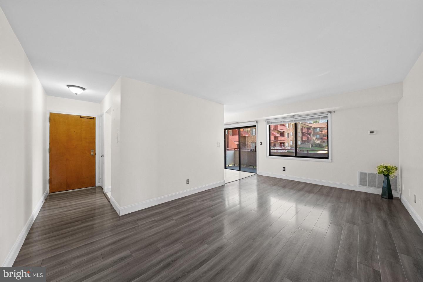 6441 RICHMOND HWY #201, ALEXANDRIA, Virginia 22306, 1 Bedroom Bedrooms, ,1 BathroomBathrooms,Residential,For sale,6441 RICHMOND HWY #201,VAFX2229750 MLS # VAFX2229750