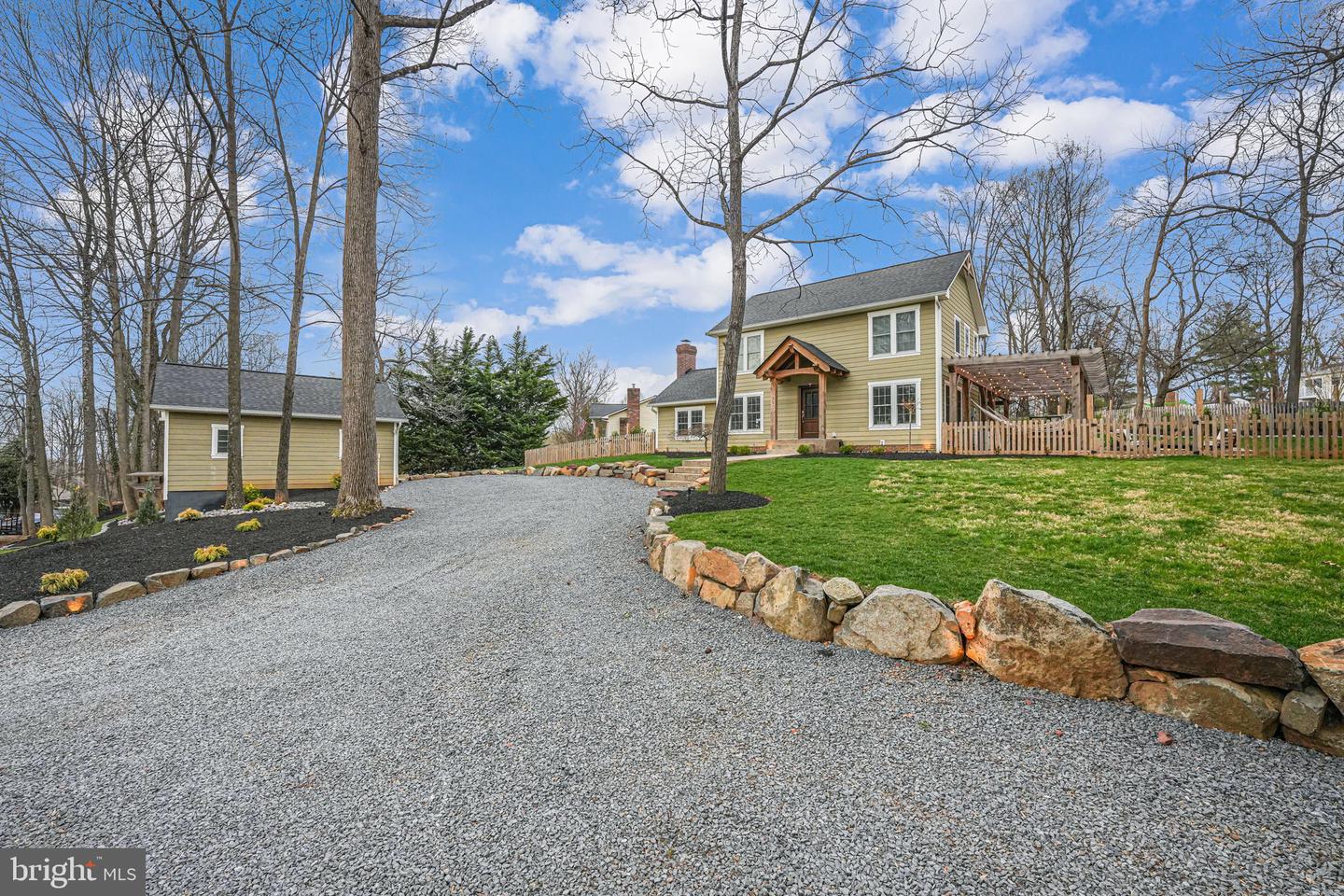 6750 STONEHURST CT, WARRENTON, Virginia 20187, 3 Bedrooms Bedrooms, ,2 BathroomsBathrooms,Residential,For sale,6750 STONEHURST CT,VAFQ2016036 MLS # VAFQ2016036