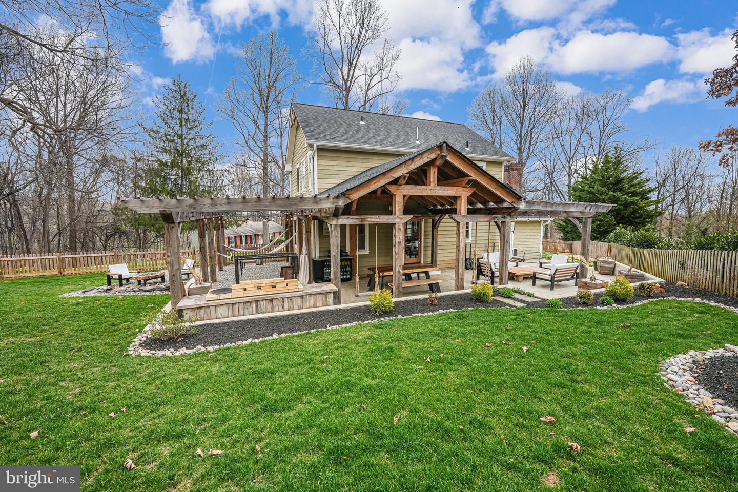 6750 STONEHURST CT, WARRENTON, Virginia 20187, 3 Bedrooms Bedrooms, ,2 BathroomsBathrooms,Residential,For sale,6750 STONEHURST CT,VAFQ2016036 MLS # VAFQ2016036