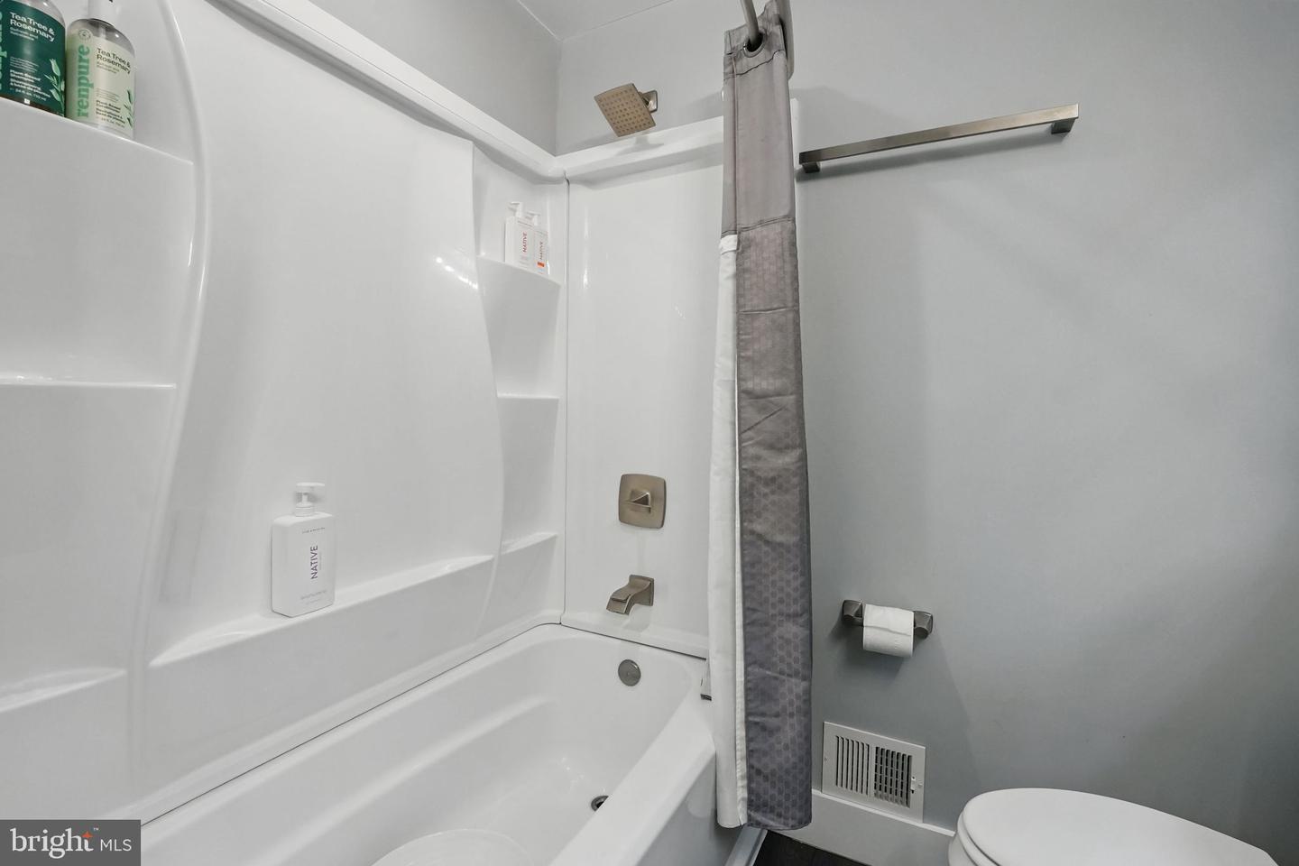6750 STONEHURST CT, WARRENTON, Virginia 20187, 3 Bedrooms Bedrooms, ,2 BathroomsBathrooms,Residential,For sale,6750 STONEHURST CT,VAFQ2016036 MLS # VAFQ2016036