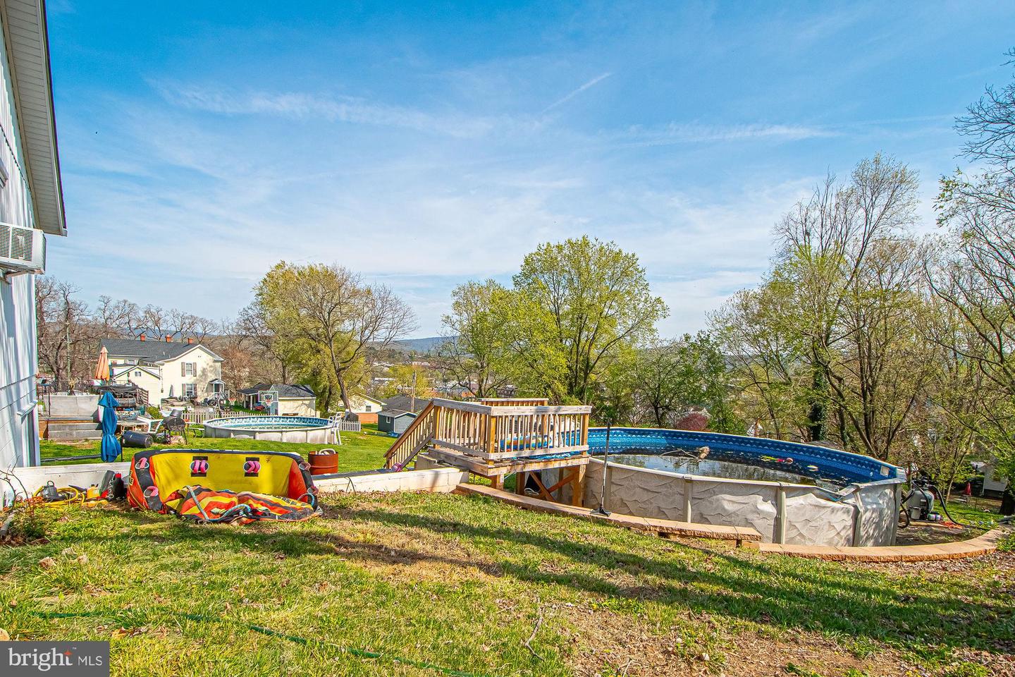 122 W 9TH ST, FRONT ROYAL, Virginia 22630, 3 Bedrooms Bedrooms, ,1 BathroomBathrooms,Residential,For sale,122 W 9TH ST,VAWR2010762 MLS # VAWR2010762