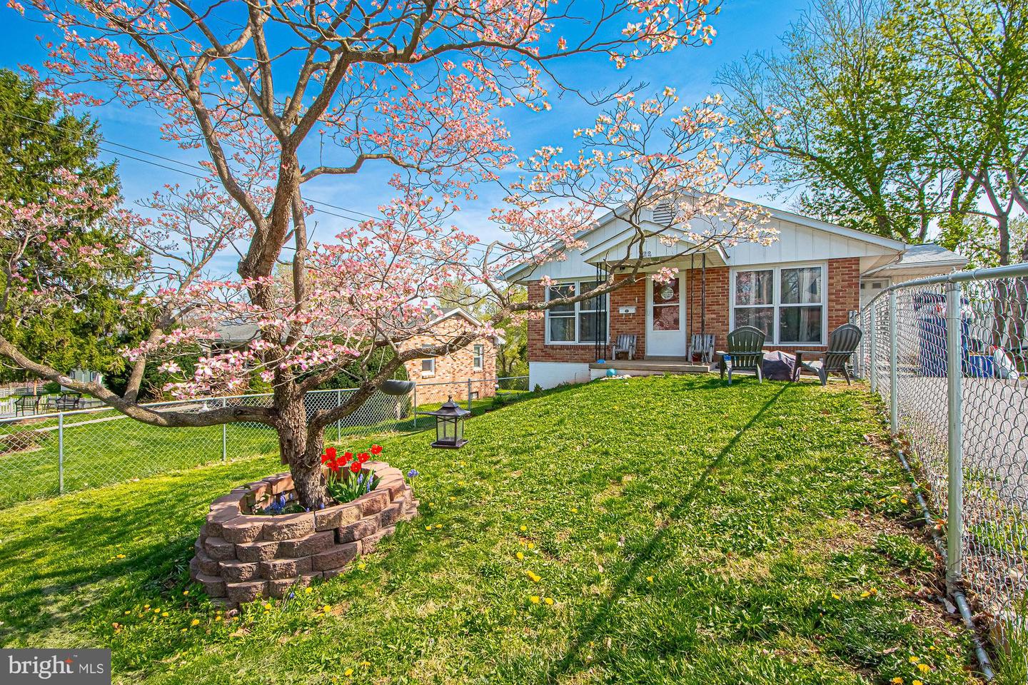122 W 9TH ST, FRONT ROYAL, Virginia 22630, 3 Bedrooms Bedrooms, ,1 BathroomBathrooms,Residential,For sale,122 W 9TH ST,VAWR2010762 MLS # VAWR2010762