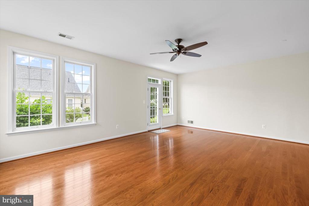 5307 W PHILIPPI PL, FREDERICKSBURG, Virginia 22407, 3 Bedrooms Bedrooms, ,3 BathroomsBathrooms,Residential,5307 W PHILIPPI PL,VASP2034072 MLS # VASP2034072