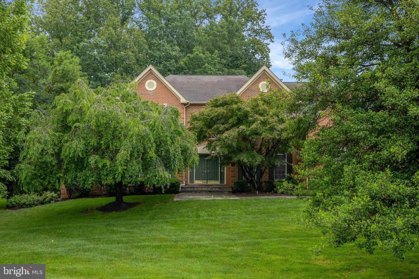 1011 PRESERVE CT, GREAT FALLS, Virginia 22066, 5 Bedrooms Bedrooms, ,5 BathroomsBathrooms,Residential,For sale,1011 PRESERVE CT,VAFX2234180 MLS # VAFX2234180