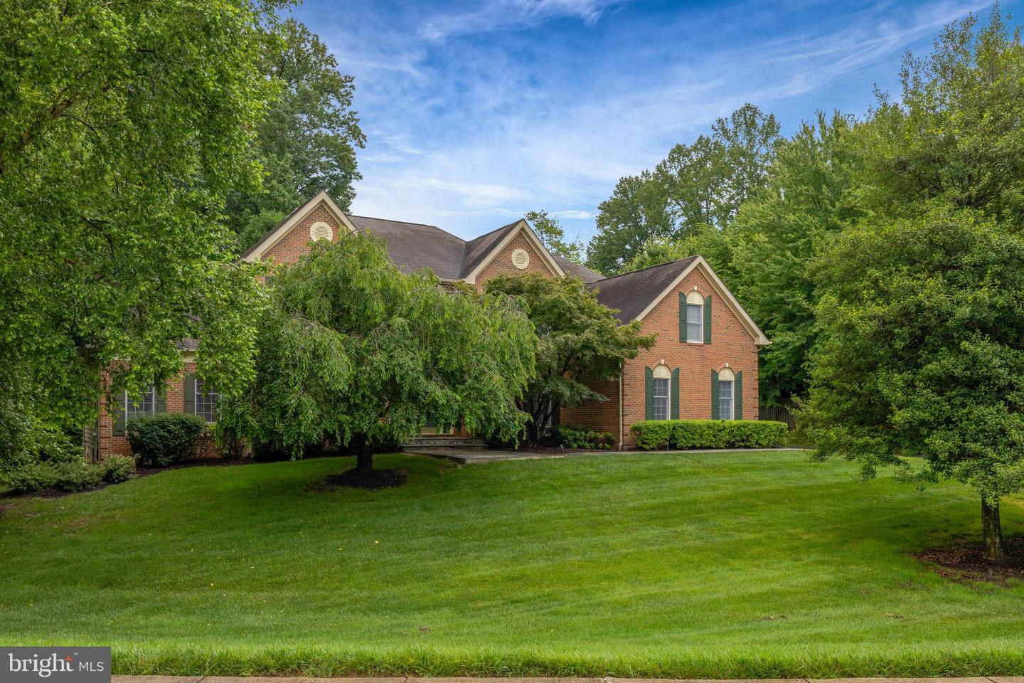 1011 PRESERVE CT, GREAT FALLS, Virginia 22066, 5 Bedrooms Bedrooms, ,5 BathroomsBathrooms,Residential,For sale,1011 PRESERVE CT,VAFX2234180 MLS # VAFX2234180