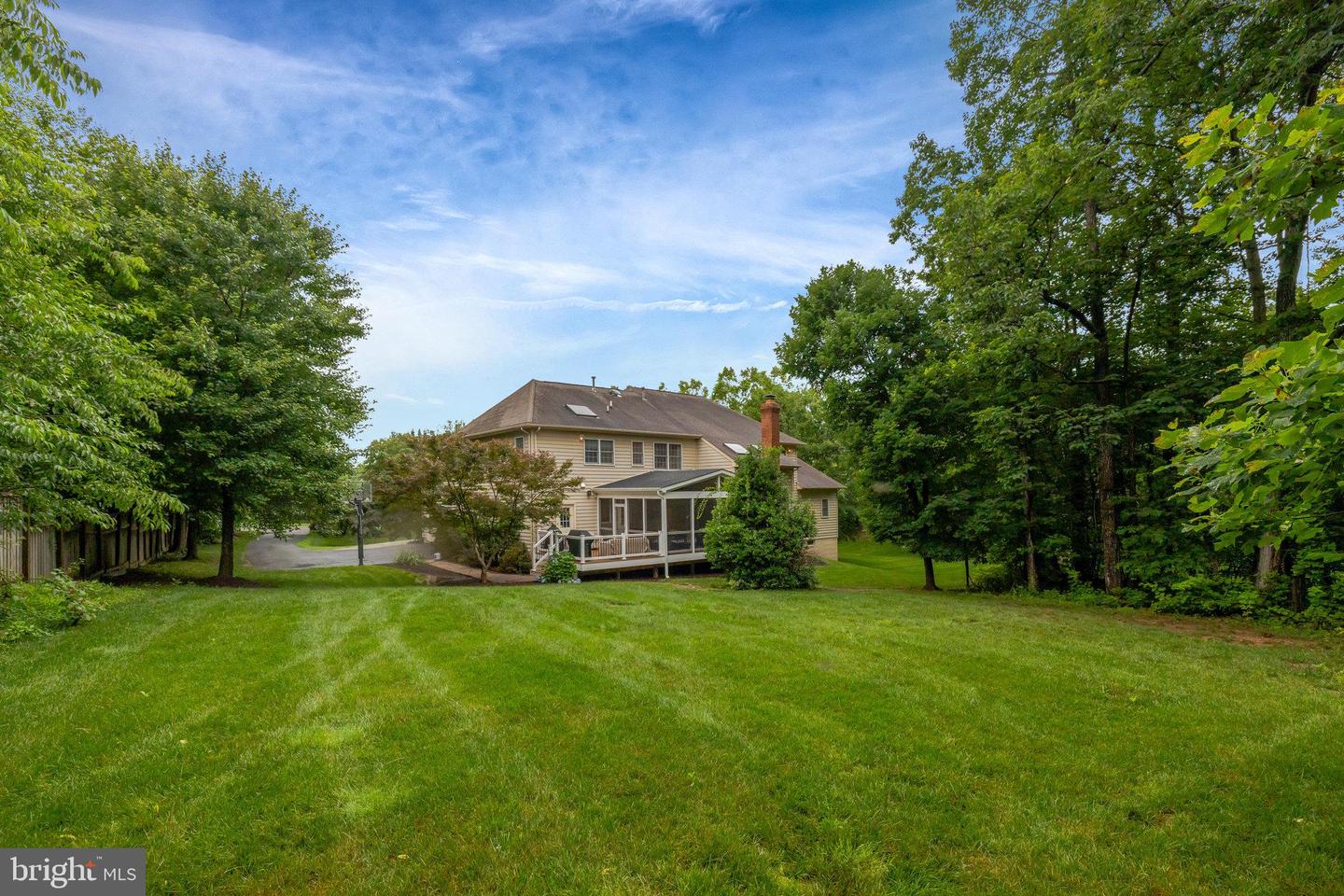 1011 PRESERVE CT, GREAT FALLS, Virginia 22066, 5 Bedrooms Bedrooms, ,5 BathroomsBathrooms,Residential,For sale,1011 PRESERVE CT,VAFX2234180 MLS # VAFX2234180