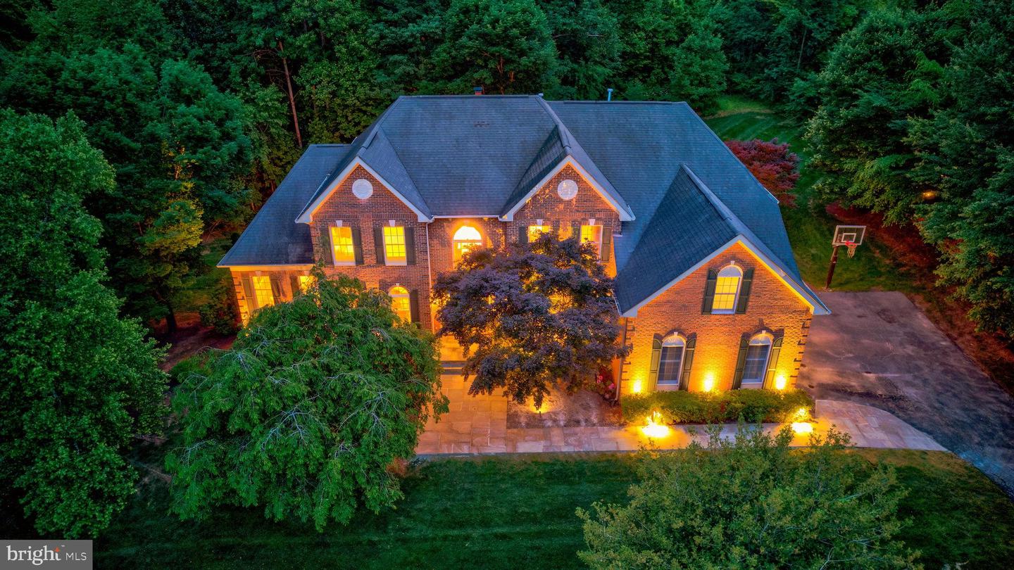 1011 PRESERVE CT, GREAT FALLS, Virginia 22066, 5 Bedrooms Bedrooms, ,5 BathroomsBathrooms,Residential,For sale,1011 PRESERVE CT,VAFX2234180 MLS # VAFX2234180