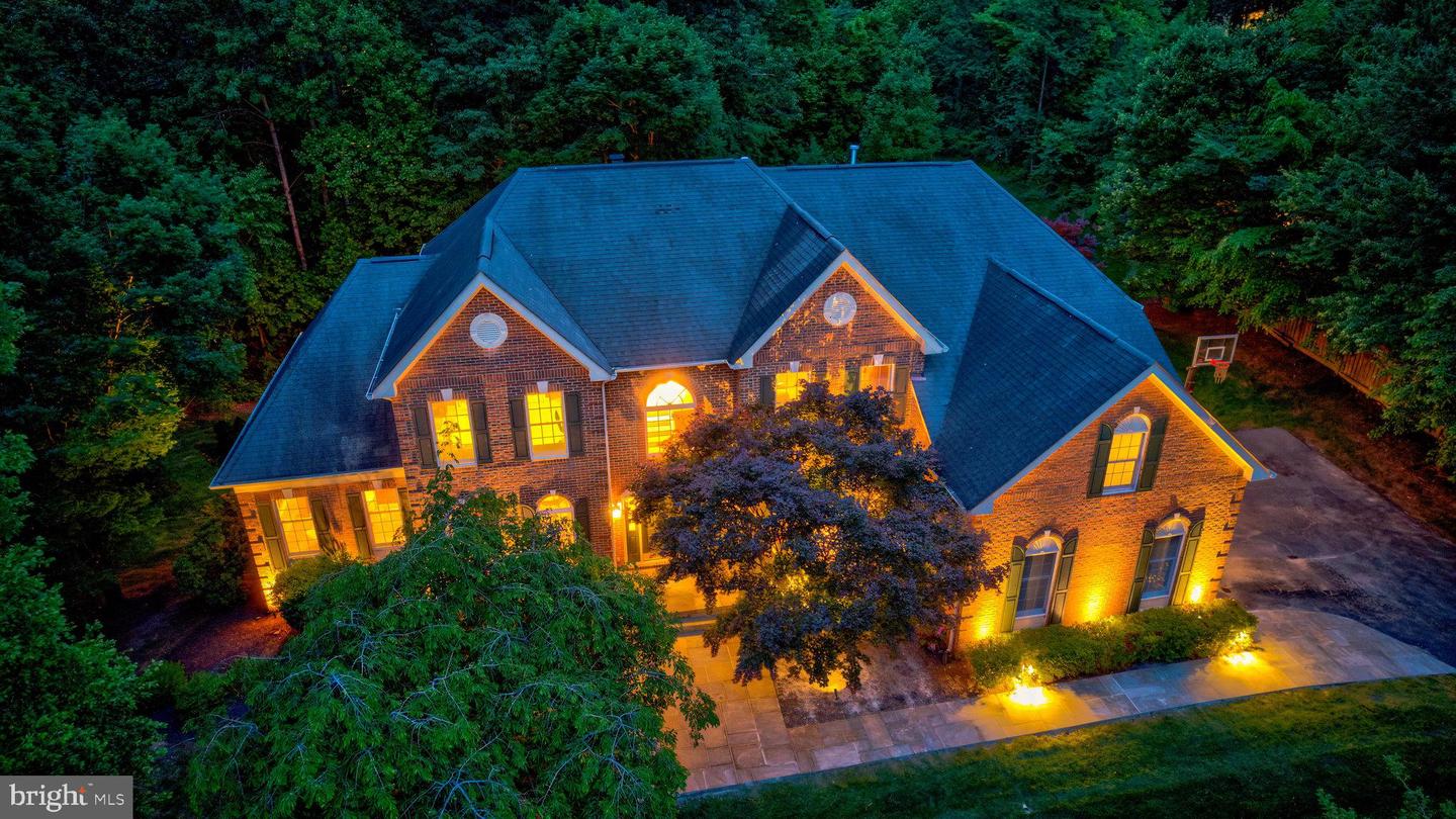 1011 PRESERVE CT, GREAT FALLS, Virginia 22066, 5 Bedrooms Bedrooms, ,5 BathroomsBathrooms,Residential,For sale,1011 PRESERVE CT,VAFX2234180 MLS # VAFX2234180
