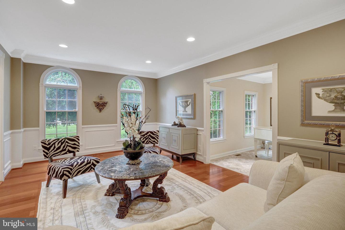 1011 PRESERVE CT, GREAT FALLS, Virginia 22066, 5 Bedrooms Bedrooms, ,5 BathroomsBathrooms,Residential,For sale,1011 PRESERVE CT,VAFX2234180 MLS # VAFX2234180
