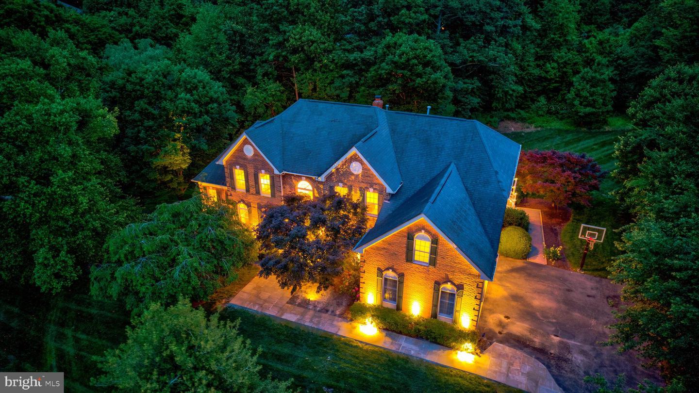 1011 PRESERVE CT, GREAT FALLS, Virginia 22066, 5 Bedrooms Bedrooms, ,5 BathroomsBathrooms,Residential,For sale,1011 PRESERVE CT,VAFX2234180 MLS # VAFX2234180