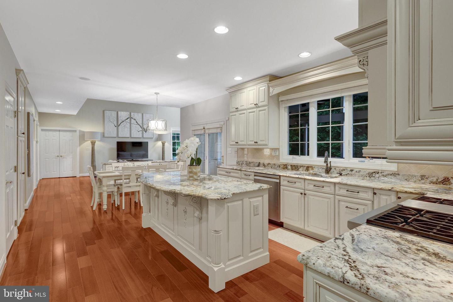 1011 PRESERVE CT, GREAT FALLS, Virginia 22066, 5 Bedrooms Bedrooms, ,5 BathroomsBathrooms,Residential,For sale,1011 PRESERVE CT,VAFX2234180 MLS # VAFX2234180