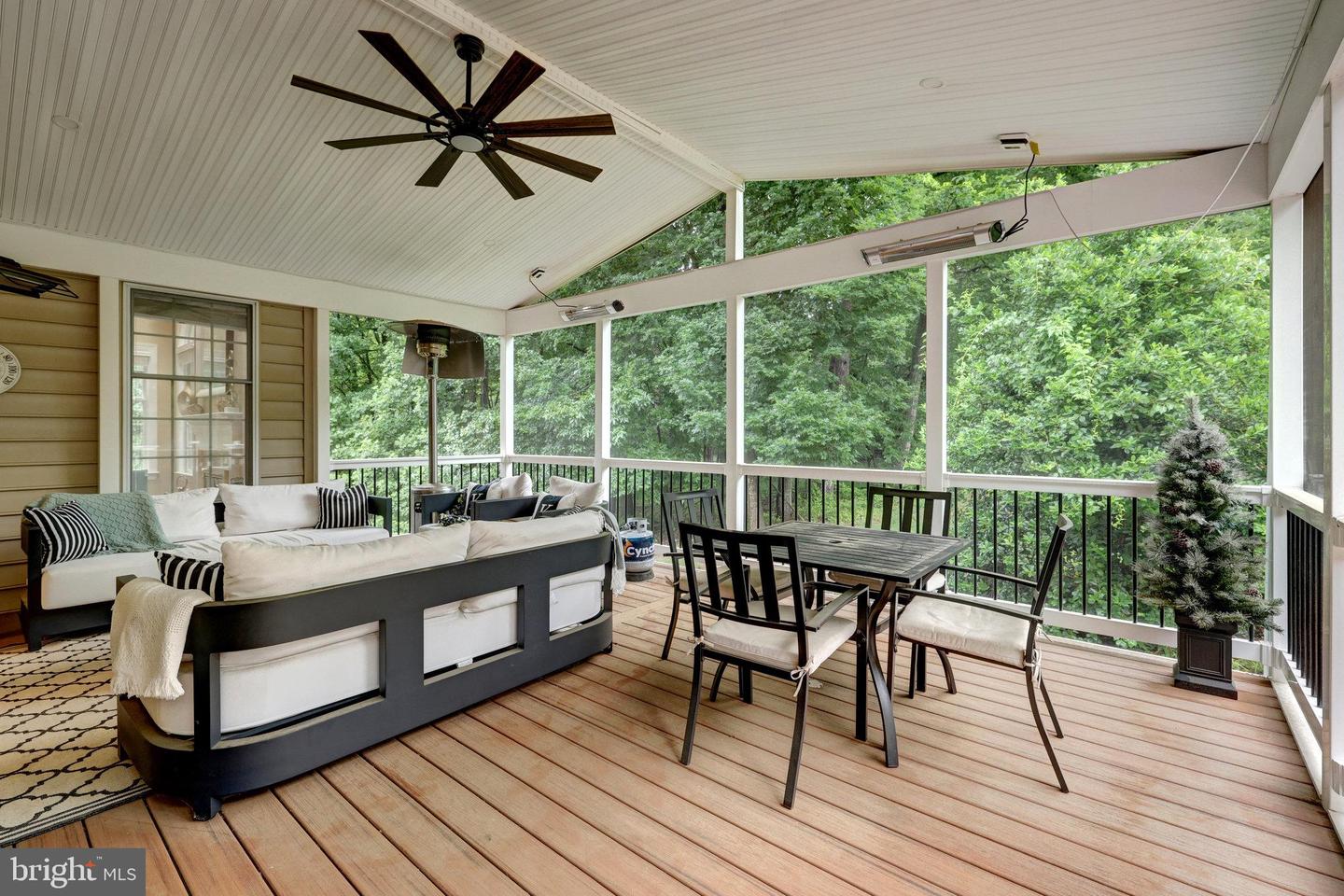1011 PRESERVE CT, GREAT FALLS, Virginia 22066, 5 Bedrooms Bedrooms, ,5 BathroomsBathrooms,Residential,For sale,1011 PRESERVE CT,VAFX2234180 MLS # VAFX2234180