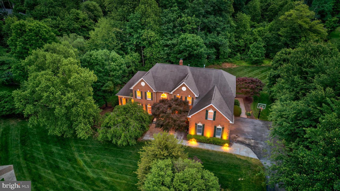 1011 PRESERVE CT, GREAT FALLS, Virginia 22066, 5 Bedrooms Bedrooms, ,5 BathroomsBathrooms,Residential,For sale,1011 PRESERVE CT,VAFX2234180 MLS # VAFX2234180