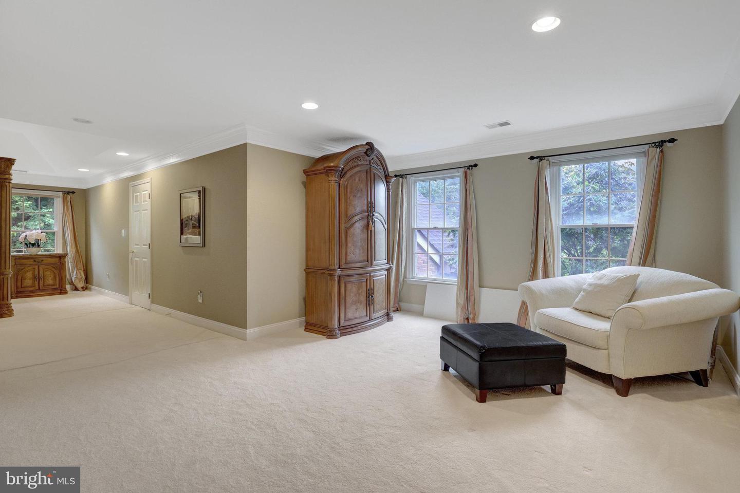 1011 PRESERVE CT, GREAT FALLS, Virginia 22066, 5 Bedrooms Bedrooms, ,5 BathroomsBathrooms,Residential,For sale,1011 PRESERVE CT,VAFX2234180 MLS # VAFX2234180