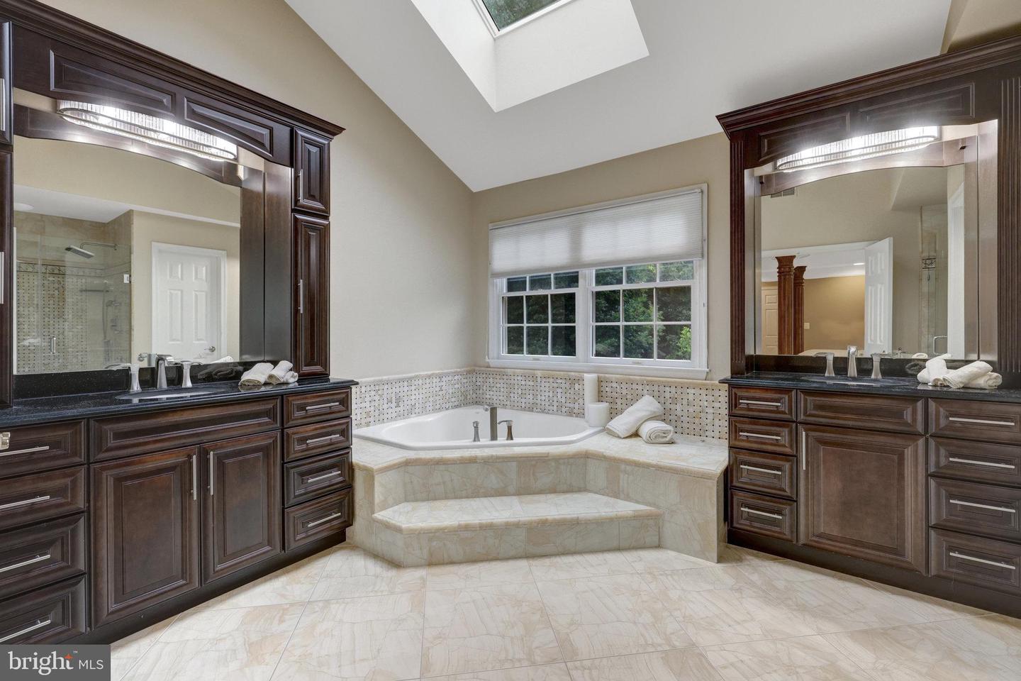 1011 PRESERVE CT, GREAT FALLS, Virginia 22066, 5 Bedrooms Bedrooms, ,5 BathroomsBathrooms,Residential,For sale,1011 PRESERVE CT,VAFX2234180 MLS # VAFX2234180