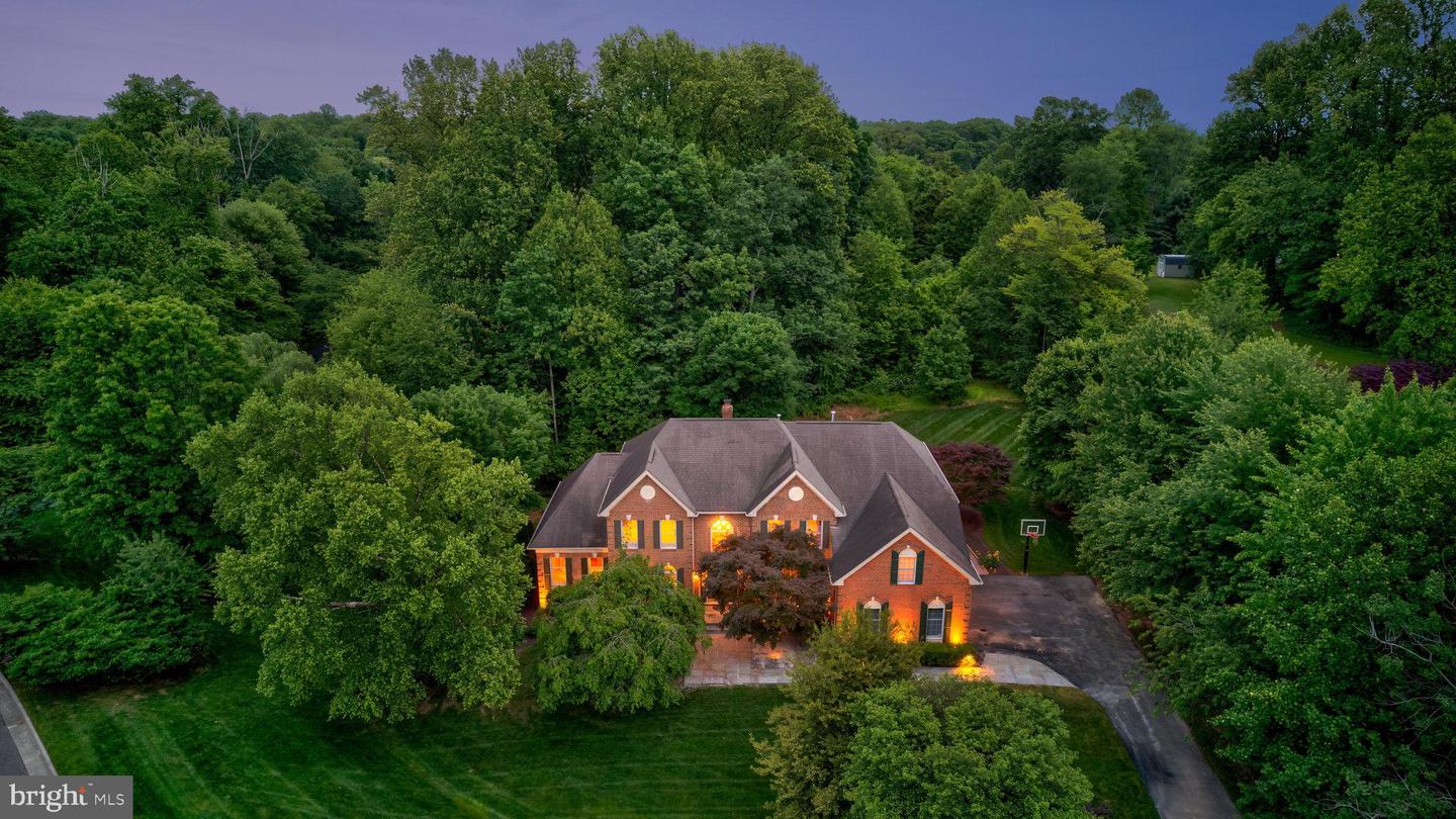 1011 PRESERVE CT, GREAT FALLS, Virginia 22066, 5 Bedrooms Bedrooms, ,5 BathroomsBathrooms,Residential,For sale,1011 PRESERVE CT,VAFX2234180 MLS # VAFX2234180