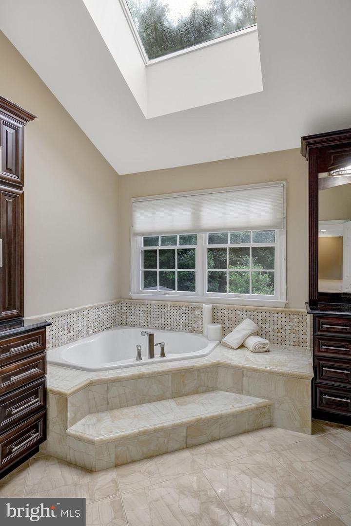 1011 PRESERVE CT, GREAT FALLS, Virginia 22066, 5 Bedrooms Bedrooms, ,5 BathroomsBathrooms,Residential,For sale,1011 PRESERVE CT,VAFX2234180 MLS # VAFX2234180