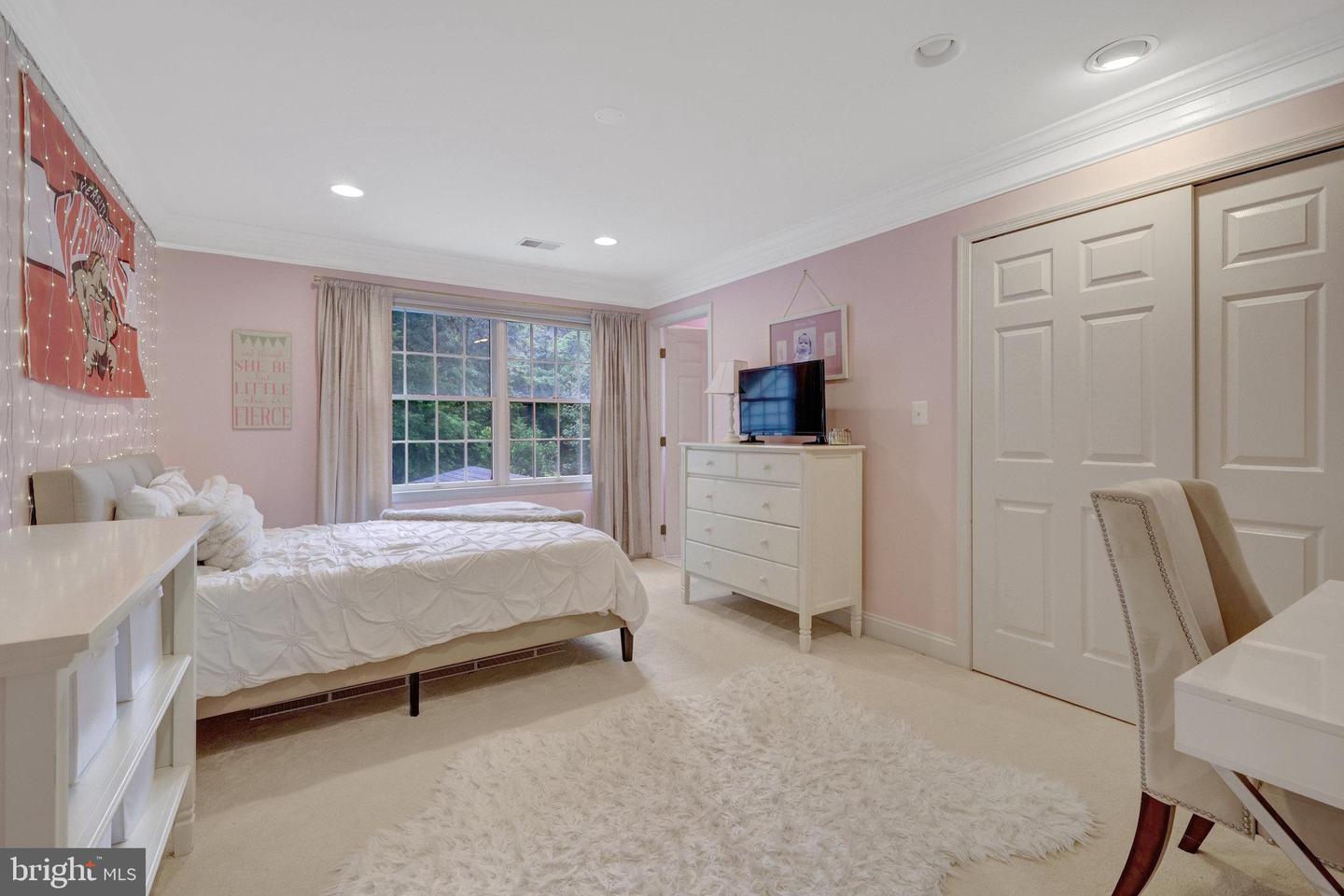 1011 PRESERVE CT, GREAT FALLS, Virginia 22066, 5 Bedrooms Bedrooms, ,5 BathroomsBathrooms,Residential,For sale,1011 PRESERVE CT,VAFX2234180 MLS # VAFX2234180