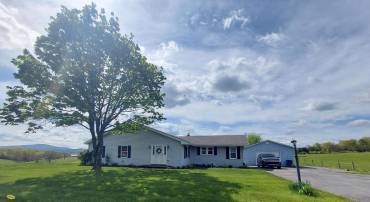 1278 KENDRICK FORD RD, FRONT ROYAL, Virginia 22630, 4 Bedrooms Bedrooms, ,2 BathroomsBathrooms,Residential,For sale,1278 KENDRICK FORD RD,VAWR2010984 MLS # VAWR2010984
