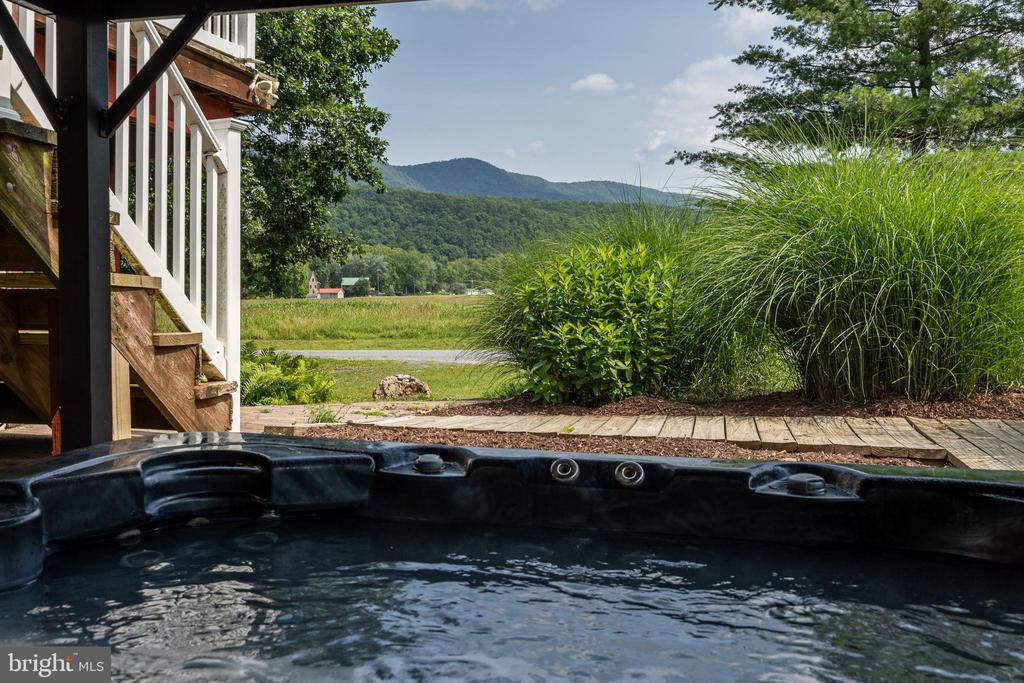 1215 FORT STOVER RD, LURAY, Virginia 22835, 4 Bedrooms Bedrooms, ,3 BathroomsBathrooms,Residential,1215 FORT STOVER RD,VAPA2005036 MLS # VAPA2005036