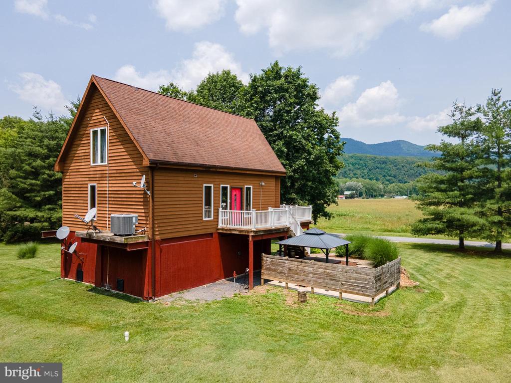 1215 FORT STOVER RD, LURAY, Virginia 22835, 4 Bedrooms Bedrooms, ,3 BathroomsBathrooms,Residential,1215 FORT STOVER RD,VAPA2005036 MLS # VAPA2005036