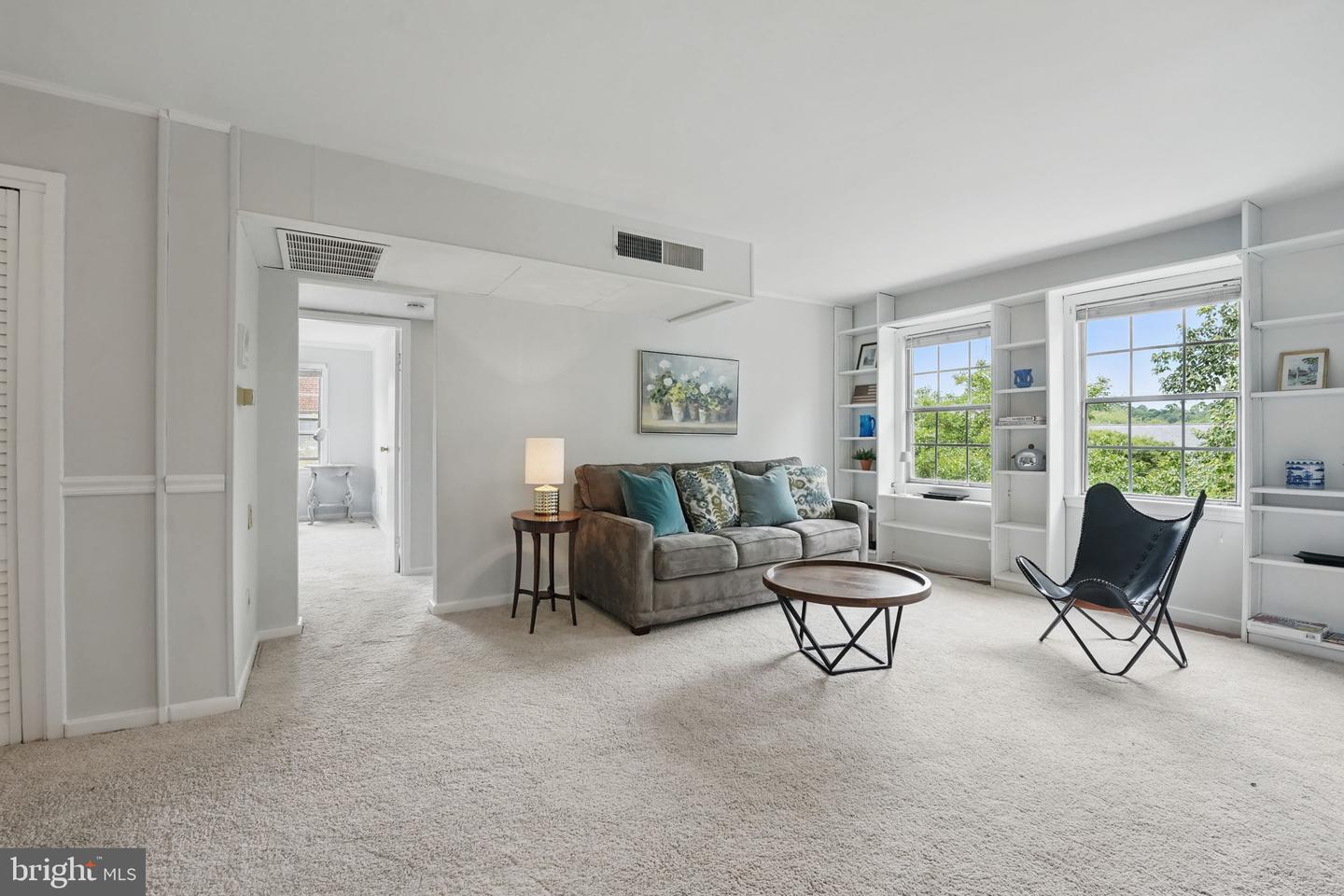 6618 BOULEVARD VW #C1, ALEXANDRIA, Virginia 22307, 2 Bedrooms Bedrooms, ,1 BathroomBathrooms,Residential,For sale,6618 BOULEVARD VW #C1,VAFX2237830 MLS # VAFX2237830