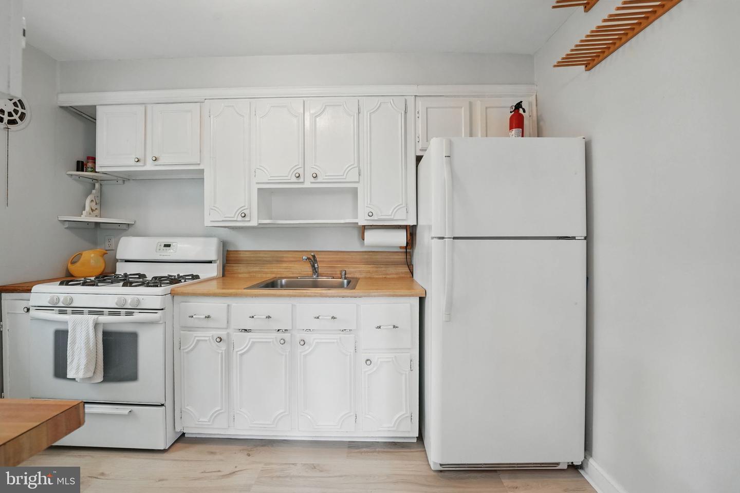 6618 BOULEVARD VW #C1, ALEXANDRIA, Virginia 22307, 2 Bedrooms Bedrooms, ,1 BathroomBathrooms,Residential,For sale,6618 BOULEVARD VW #C1,VAFX2237830 MLS # VAFX2237830