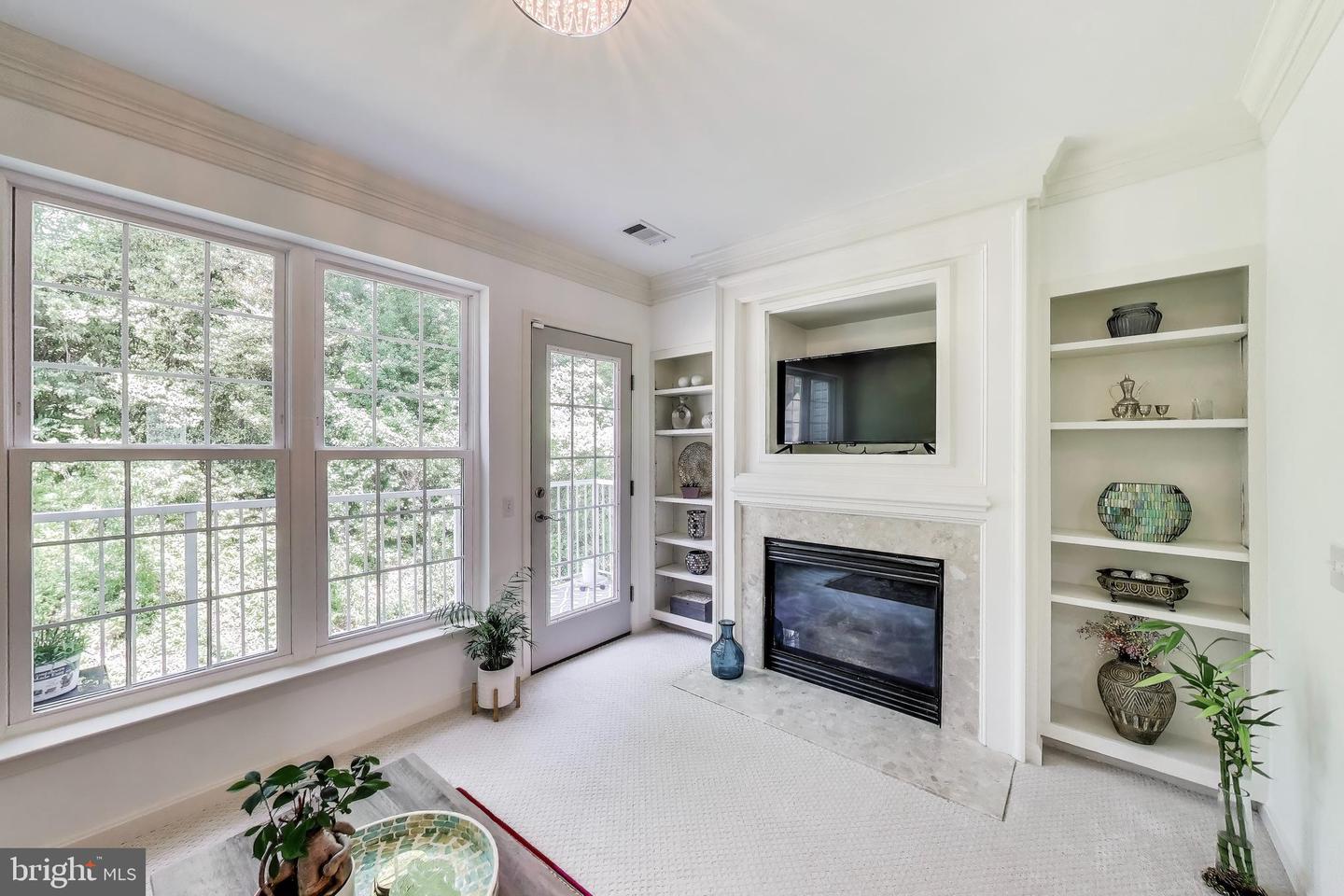 5922 TERRAPIN PL #5922, ALEXANDRIA, Virginia 22310, 2 Bedrooms Bedrooms, ,2 BathroomsBathrooms,Residential,For sale,5922 TERRAPIN PL #5922,VAFX2238080 MLS # VAFX2238080