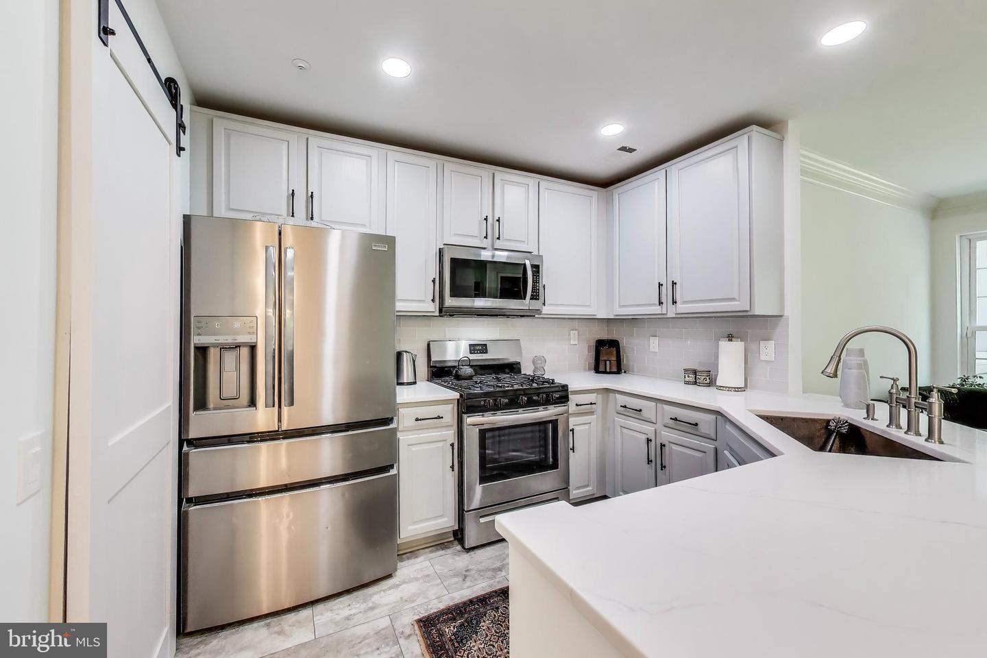 5922 TERRAPIN PL #5922, ALEXANDRIA, Virginia 22310, 2 Bedrooms Bedrooms, ,2 BathroomsBathrooms,Residential,For sale,5922 TERRAPIN PL #5922,VAFX2238080 MLS # VAFX2238080