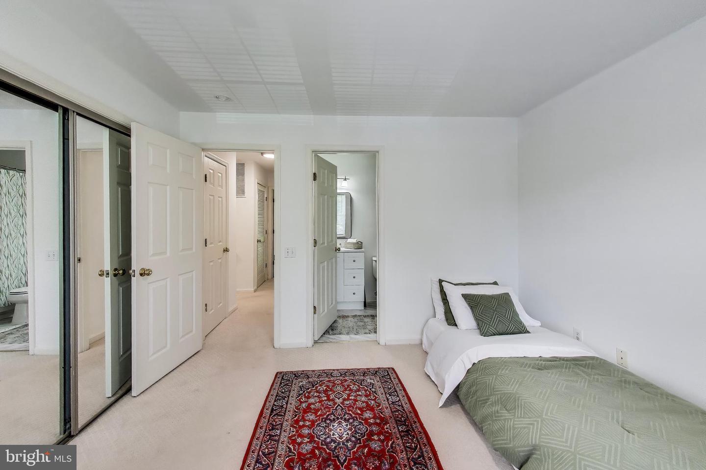 5922 TERRAPIN PL #5922, ALEXANDRIA, Virginia 22310, 2 Bedrooms Bedrooms, ,2 BathroomsBathrooms,Residential,For sale,5922 TERRAPIN PL #5922,VAFX2238080 MLS # VAFX2238080