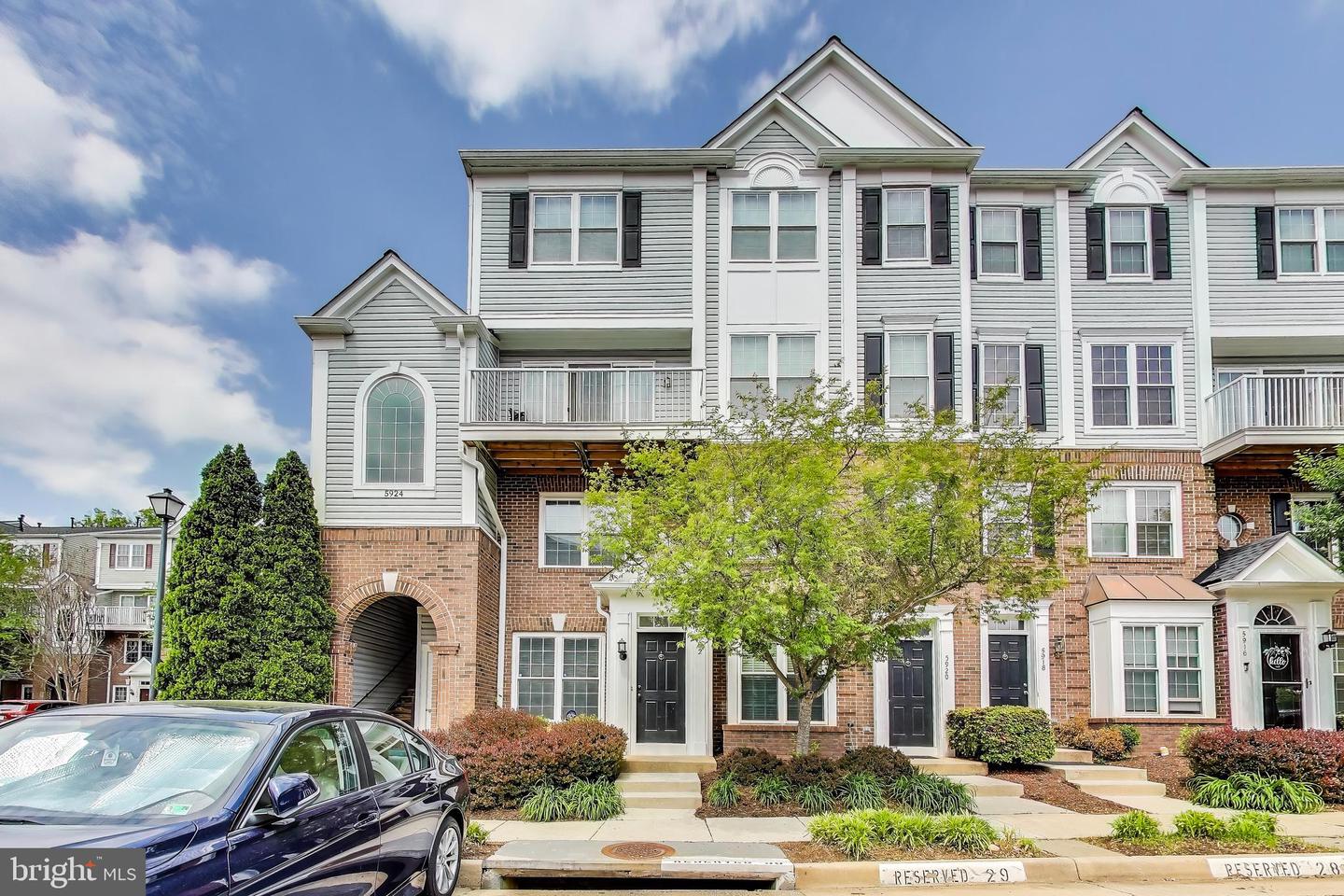 5922 TERRAPIN PL #5922, ALEXANDRIA, Virginia 22310, 2 Bedrooms Bedrooms, ,2 BathroomsBathrooms,Residential,For sale,5922 TERRAPIN PL #5922,VAFX2238080 MLS # VAFX2238080