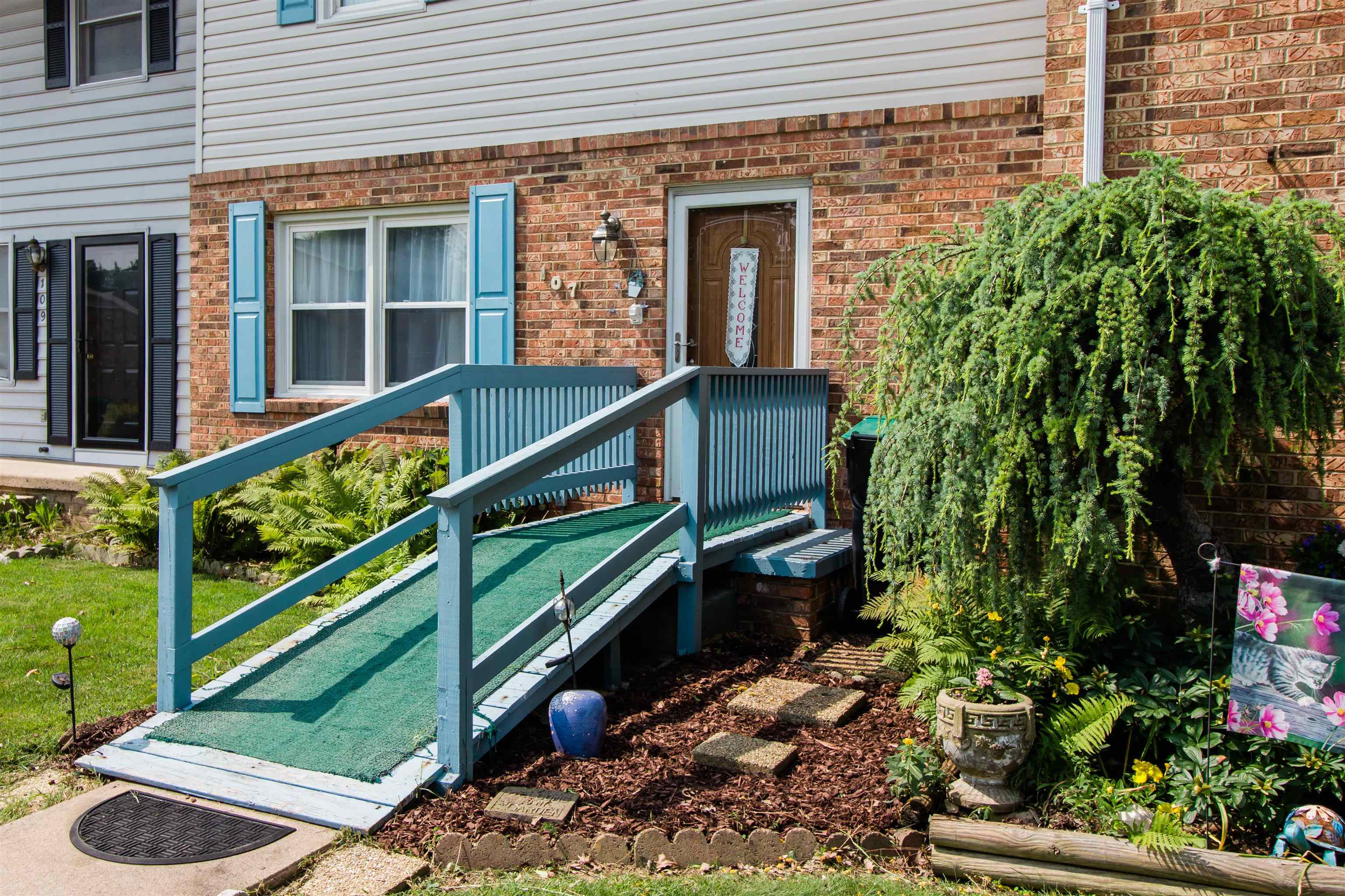107 CENTURY VILLAGE, NEW MARKET, Virginia 22844, 2 Bedrooms Bedrooms, ,1 BathroomBathrooms,Residential,107 CENTURY VILLAGE,665880 MLS # 665880