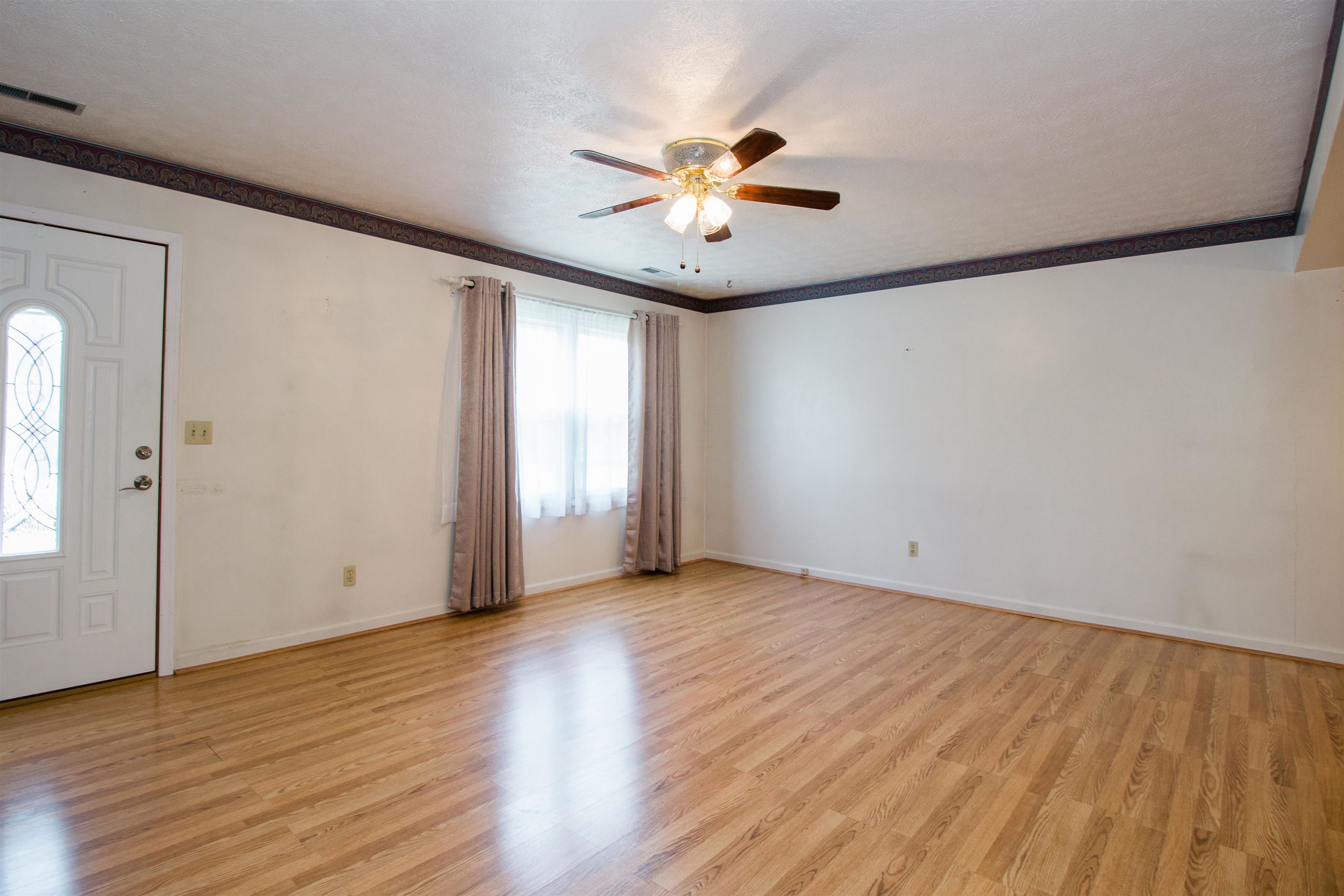 107 CENTURY VILLAGE, NEW MARKET, Virginia 22844, 2 Bedrooms Bedrooms, ,1 BathroomBathrooms,Residential,107 CENTURY VILLAGE,665880 MLS # 665880
