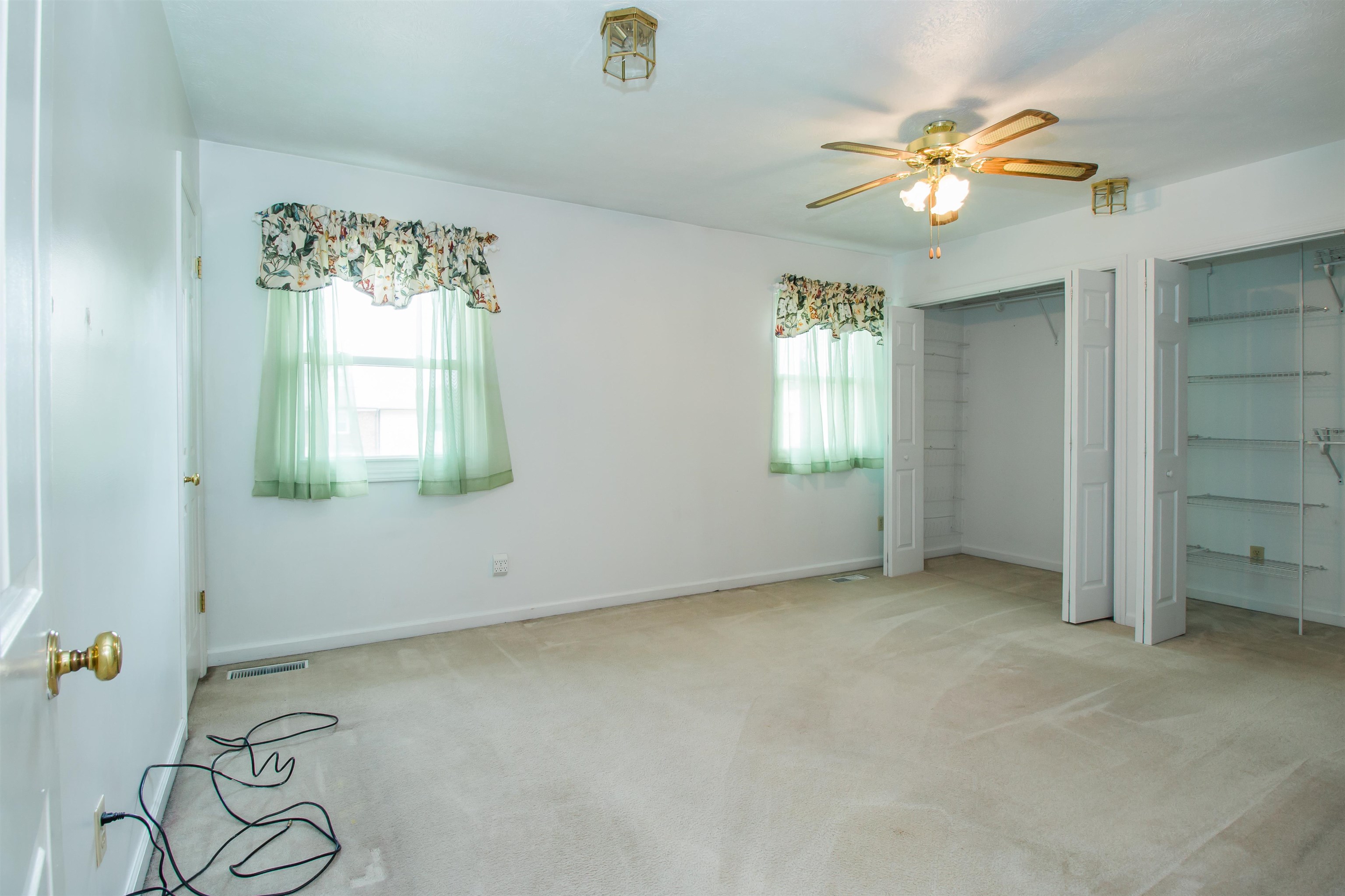 107 CENTURY VILLAGE, NEW MARKET, Virginia 22844, 2 Bedrooms Bedrooms, ,1 BathroomBathrooms,Residential,107 CENTURY VILLAGE,665880 MLS # 665880