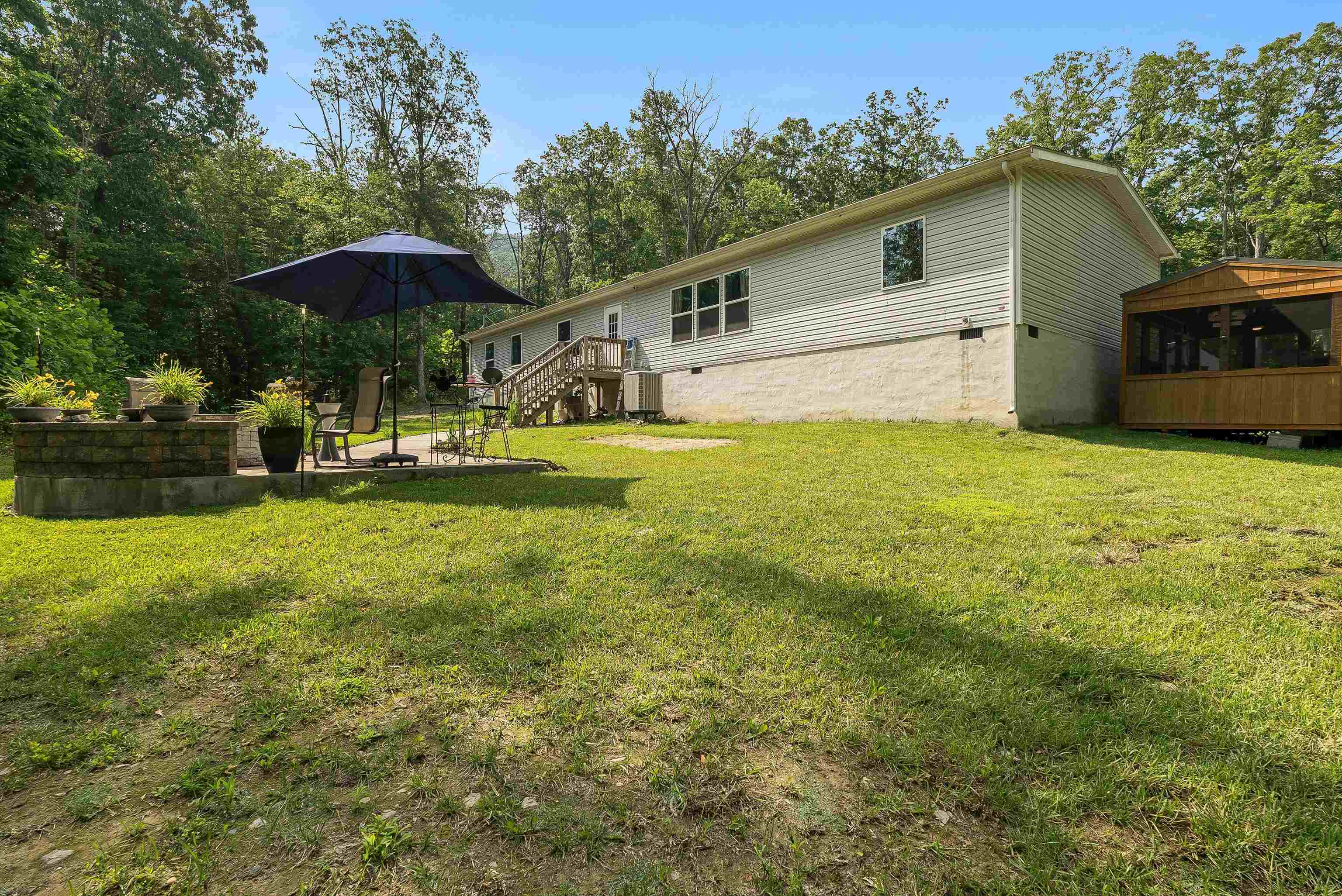 2749 E LEE HWY, NEW MARKET, Virginia 22844, 4 Bedrooms Bedrooms, ,2 BathroomsBathrooms,Residential,2749 E LEE HWY,665884 MLS # 665884