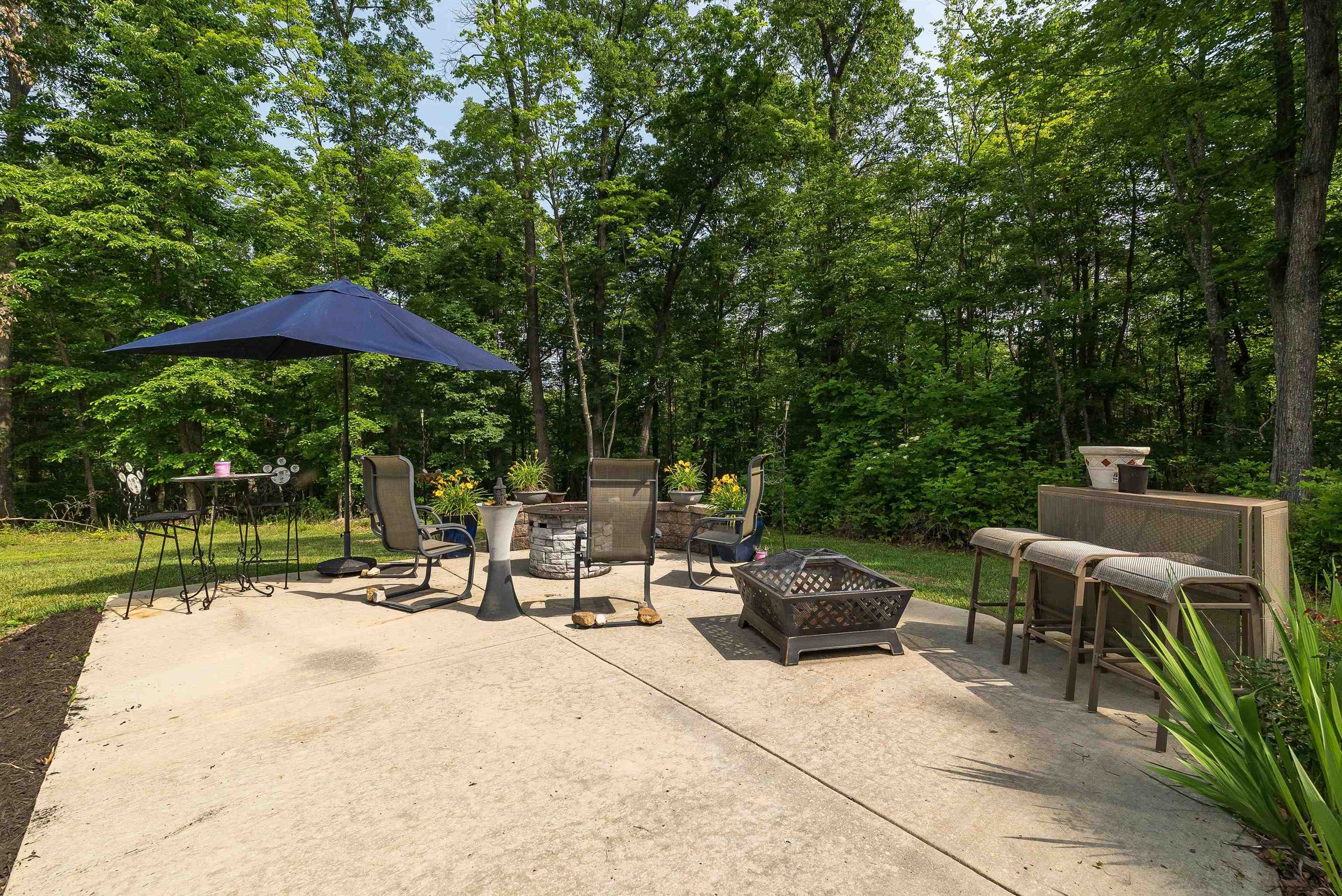 2749 E LEE HWY, NEW MARKET, Virginia 22844, 4 Bedrooms Bedrooms, ,2 BathroomsBathrooms,Residential,2749 E LEE HWY,665884 MLS # 665884