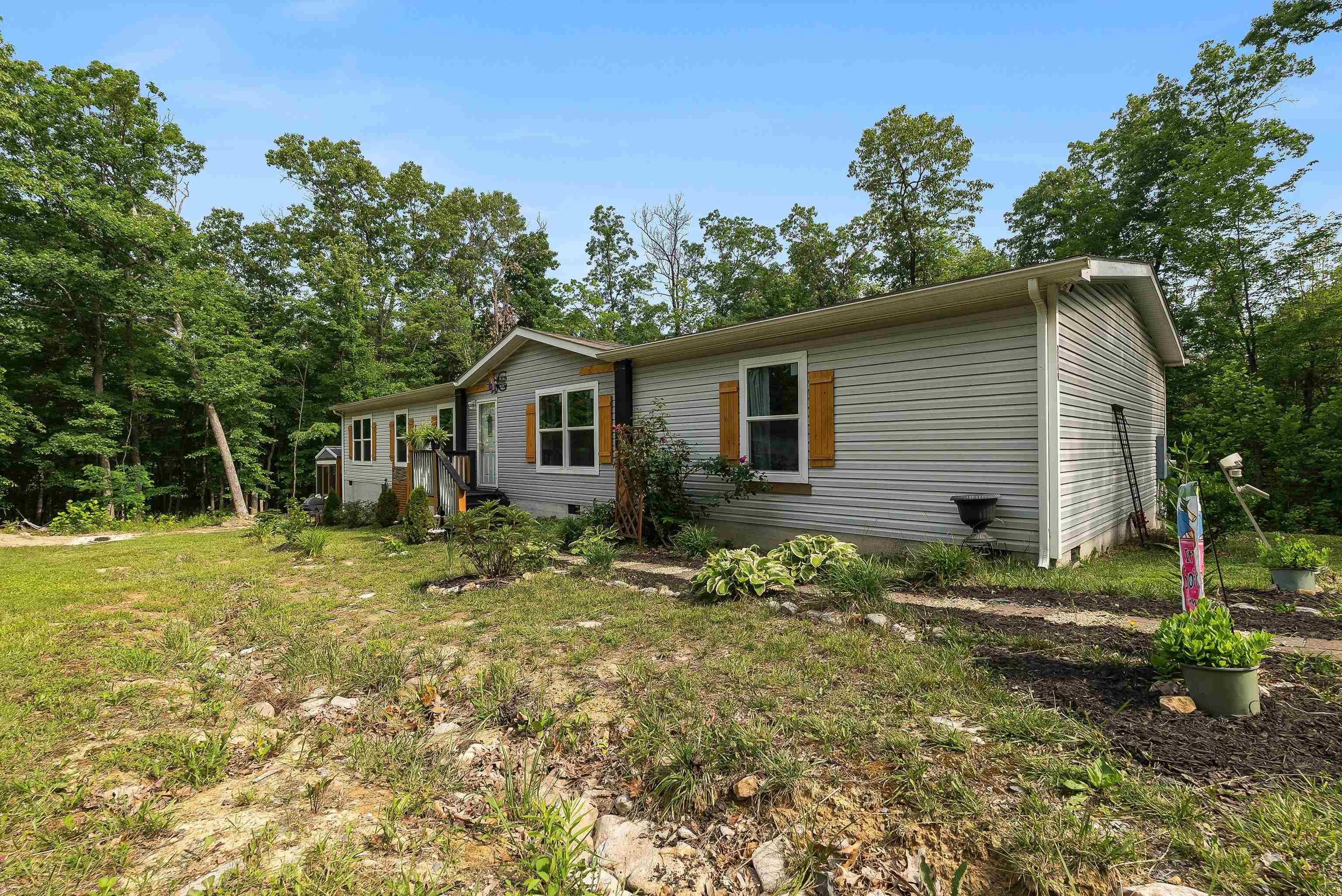 2749 E LEE HWY, NEW MARKET, Virginia 22844, 4 Bedrooms Bedrooms, ,2 BathroomsBathrooms,Residential,2749 E LEE HWY,665884 MLS # 665884
