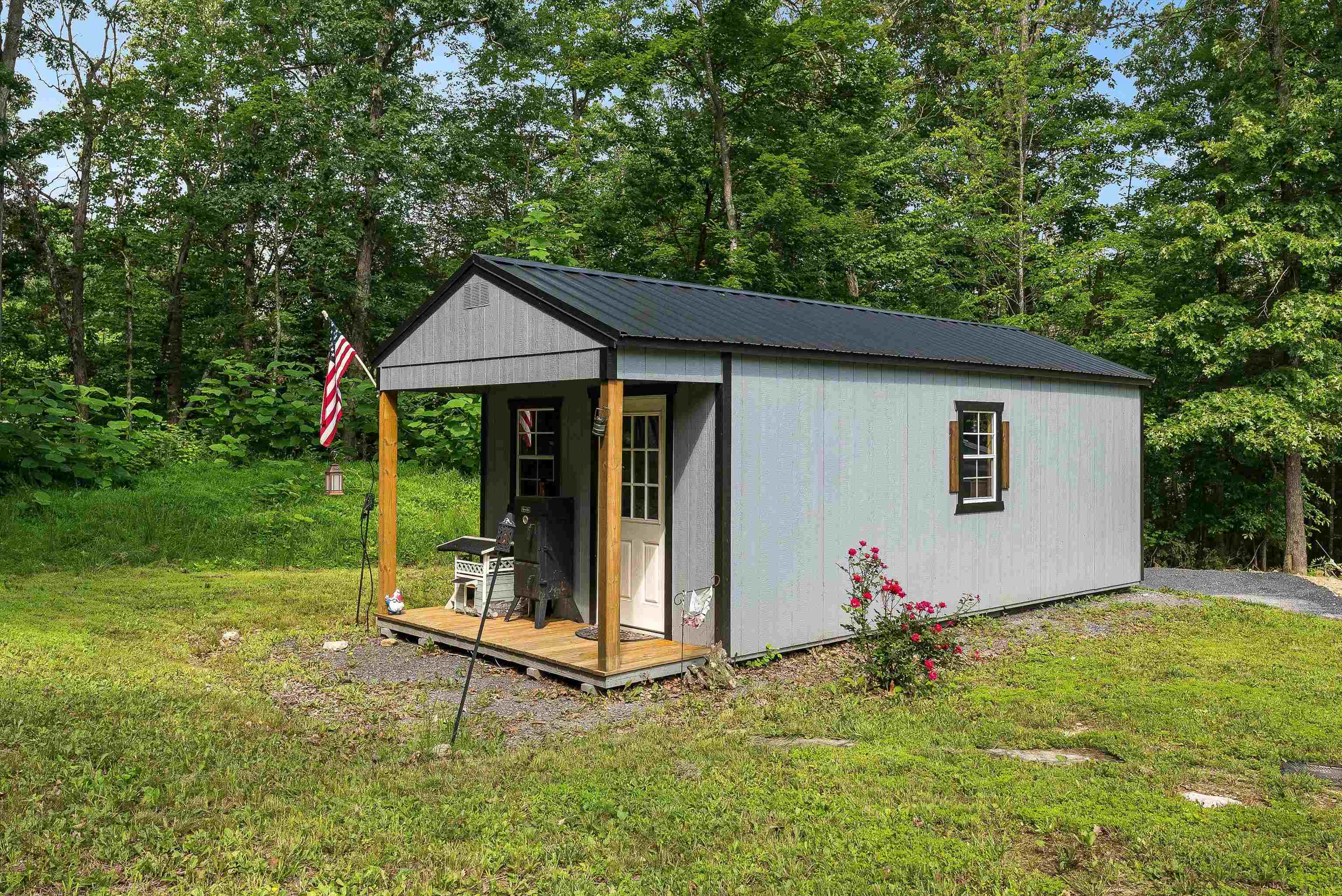 2749 E LEE HWY, NEW MARKET, Virginia 22844, 4 Bedrooms Bedrooms, ,2 BathroomsBathrooms,Residential,2749 E LEE HWY,665884 MLS # 665884