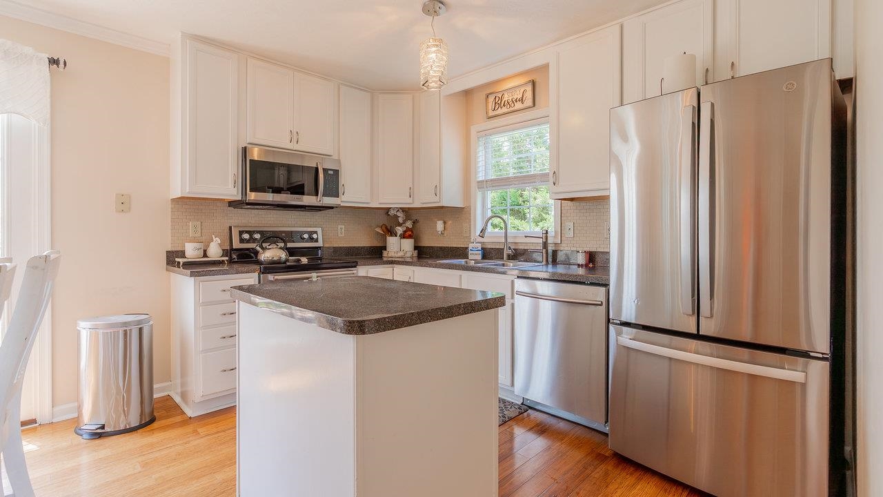1411 SHENSTONE DR, HARRISONBURG, Virginia 22802, 4 Bedrooms Bedrooms, ,3 BathroomsBathrooms,Residential,1411 SHENSTONE DR,665893 MLS # 665893