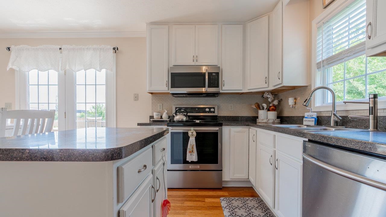 1411 SHENSTONE DR, HARRISONBURG, Virginia 22802, 4 Bedrooms Bedrooms, ,3 BathroomsBathrooms,Residential,1411 SHENSTONE DR,665893 MLS # 665893