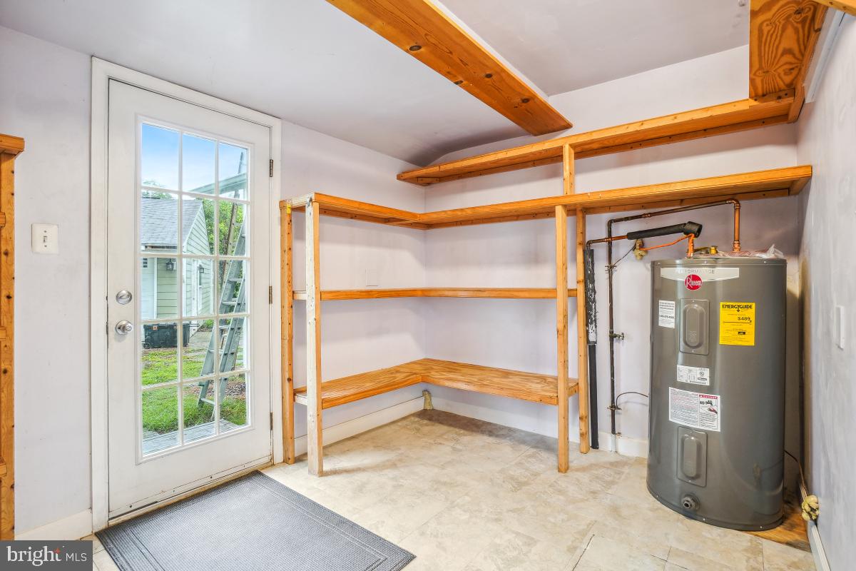 905 BURKE DR, WOODBRIDGE, Virginia 22191, 3 Bedrooms Bedrooms, ,2 BathroomsBathrooms,Residential,For sale,905 BURKE DR,VAPW2094038 MLS # VAPW2094038