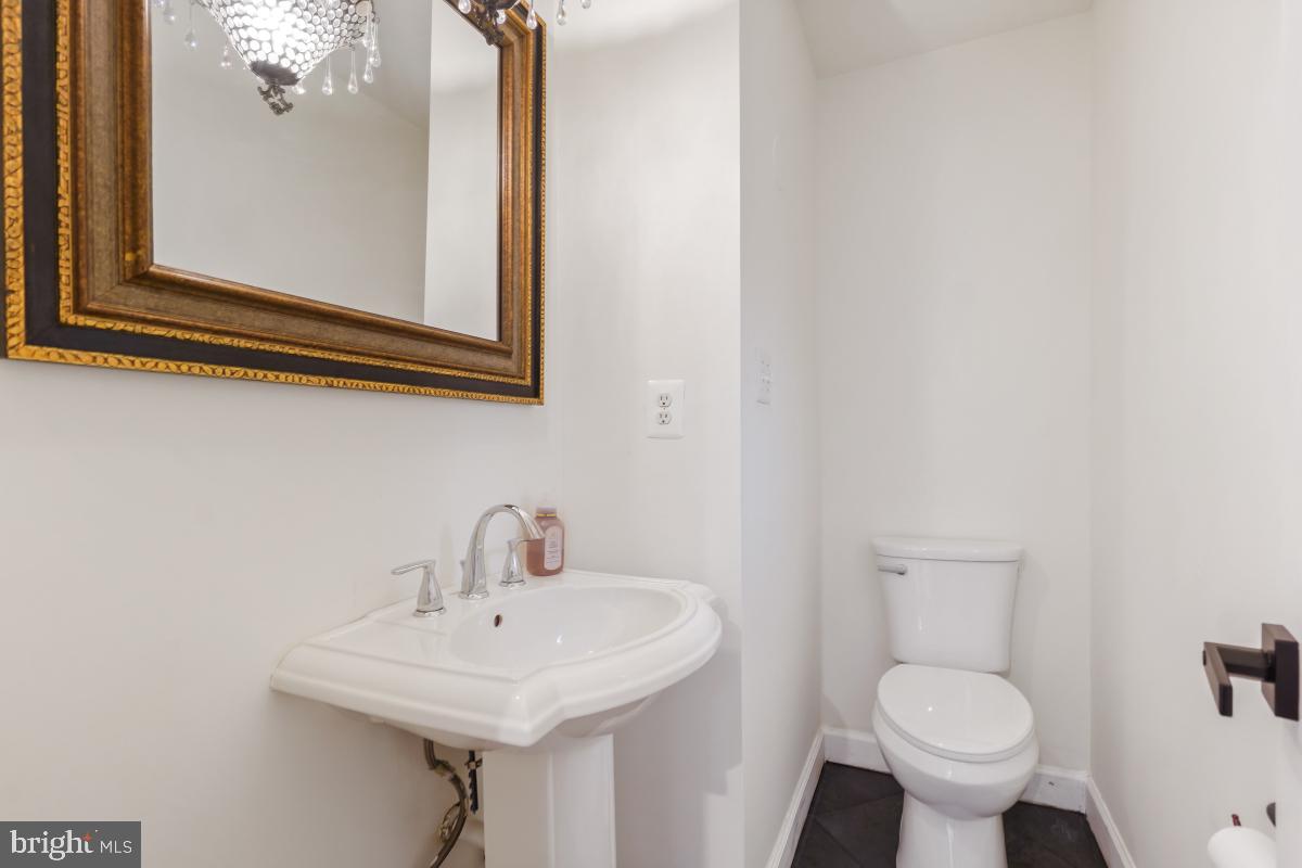905 BURKE DR, WOODBRIDGE, Virginia 22191, 3 Bedrooms Bedrooms, ,2 BathroomsBathrooms,Residential,For sale,905 BURKE DR,VAPW2094038 MLS # VAPW2094038