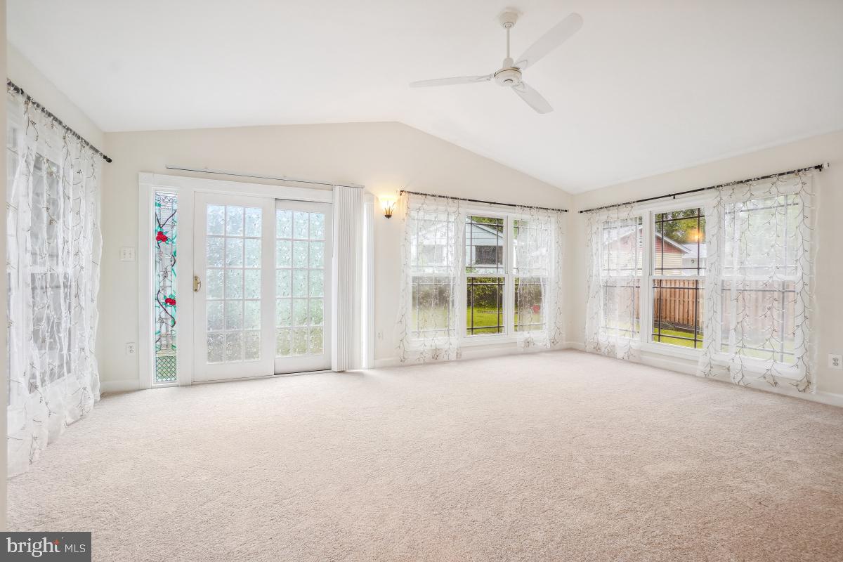 905 BURKE DR, WOODBRIDGE, Virginia 22191, 3 Bedrooms Bedrooms, ,2 BathroomsBathrooms,Residential,For sale,905 BURKE DR,VAPW2094038 MLS # VAPW2094038