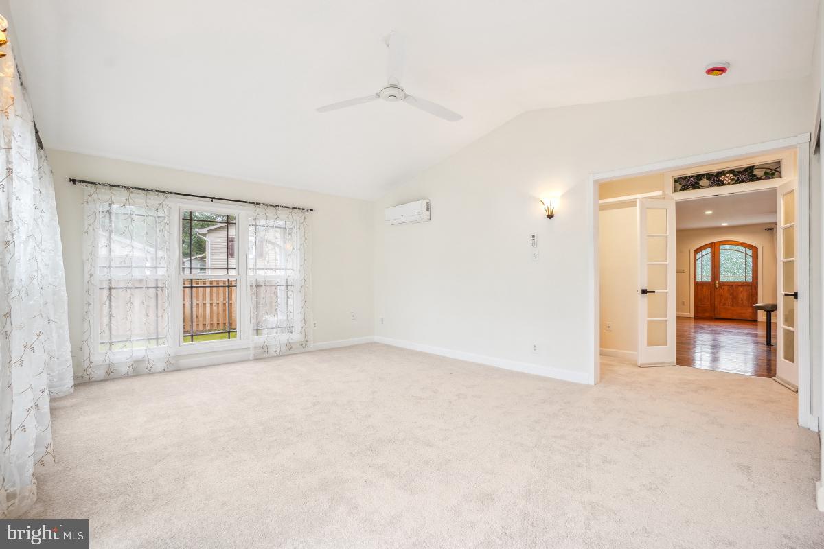 905 BURKE DR, WOODBRIDGE, Virginia 22191, 3 Bedrooms Bedrooms, ,2 BathroomsBathrooms,Residential,For sale,905 BURKE DR,VAPW2094038 MLS # VAPW2094038